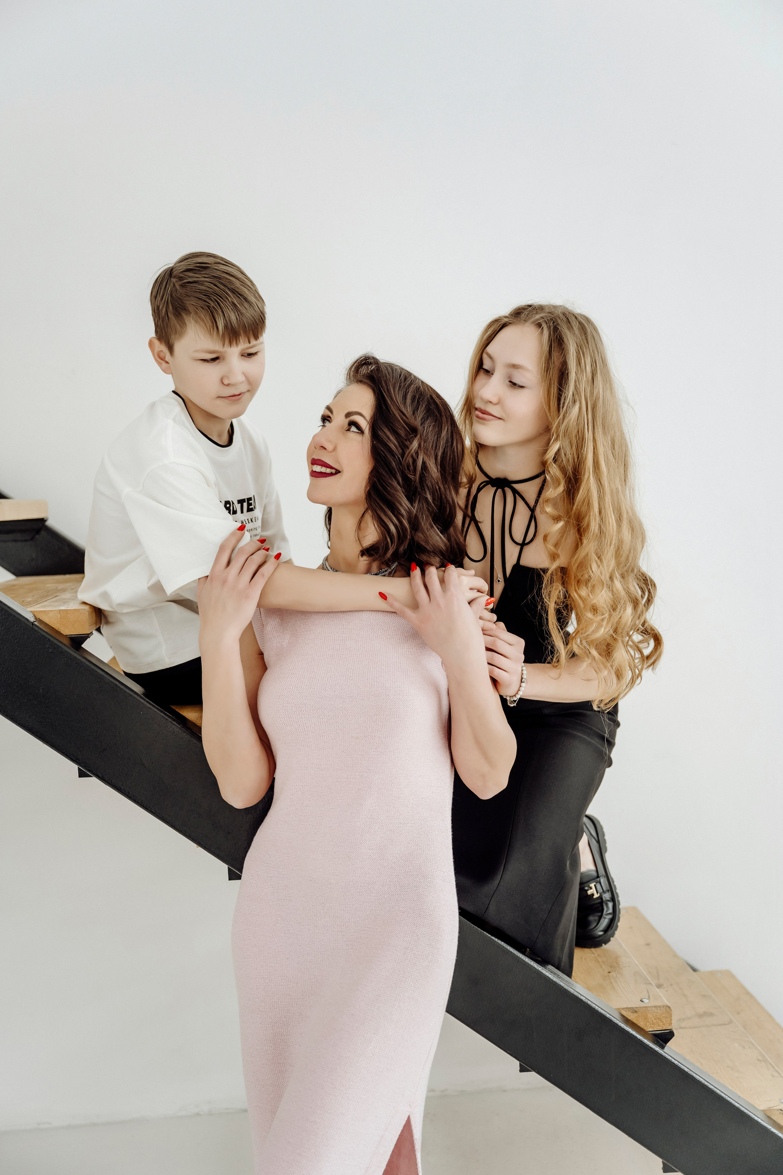 Семейная фотосессия с двумя детьми. Свадебный и семейный фотограф Любовь Исланова