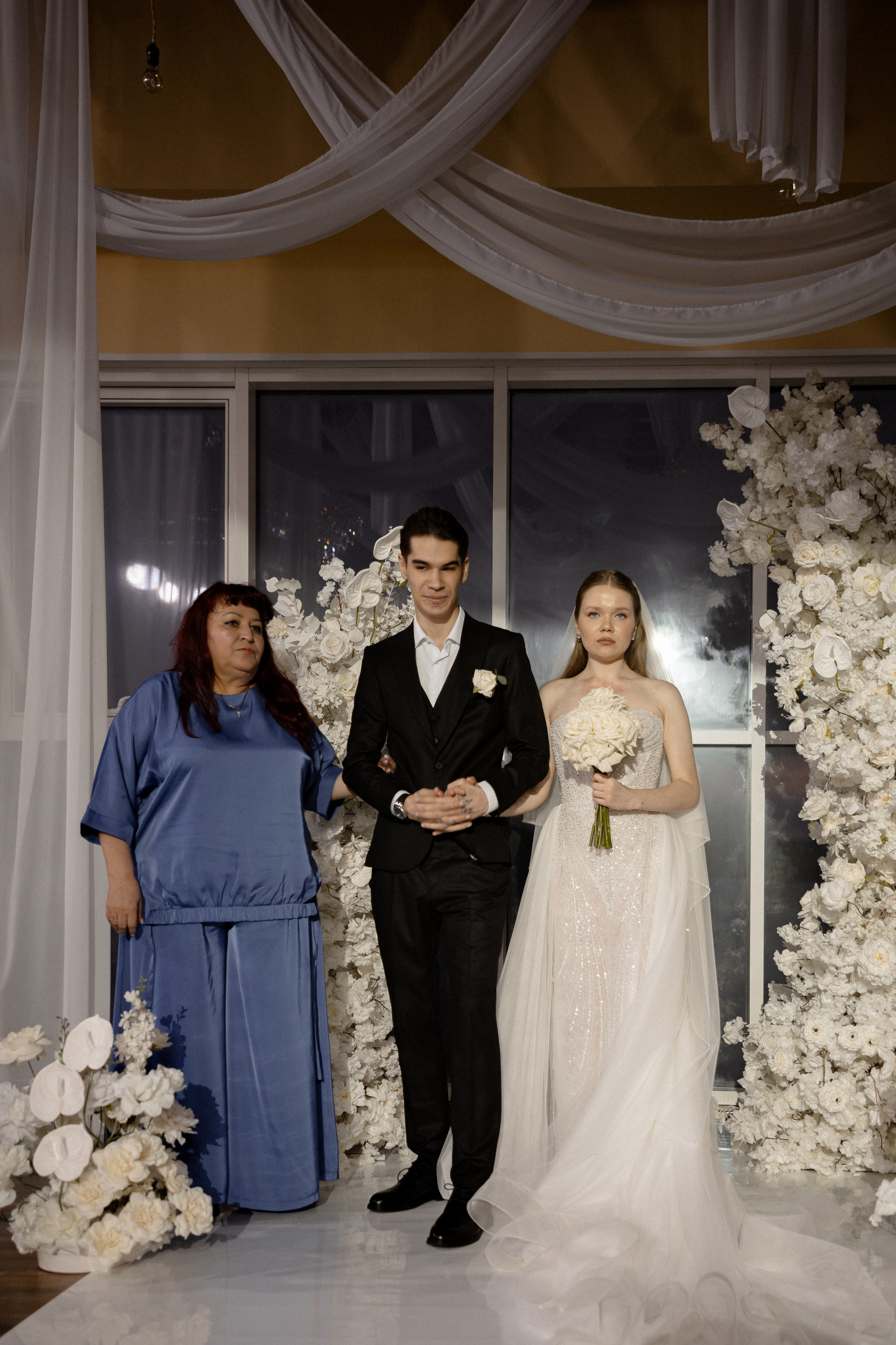 СВАДЕБНАЯ СЬЕМКА СБОРОВ В ОТЕЛЕ И ВЫЕЗД НА ЦЕРЕМОНИЮ (СНЯТО В СИБИРЕ В НИЖНЕВАРТОВСКЕ). Профессиональный фотограф, Санкт-Петербург — Виктория Богомолова