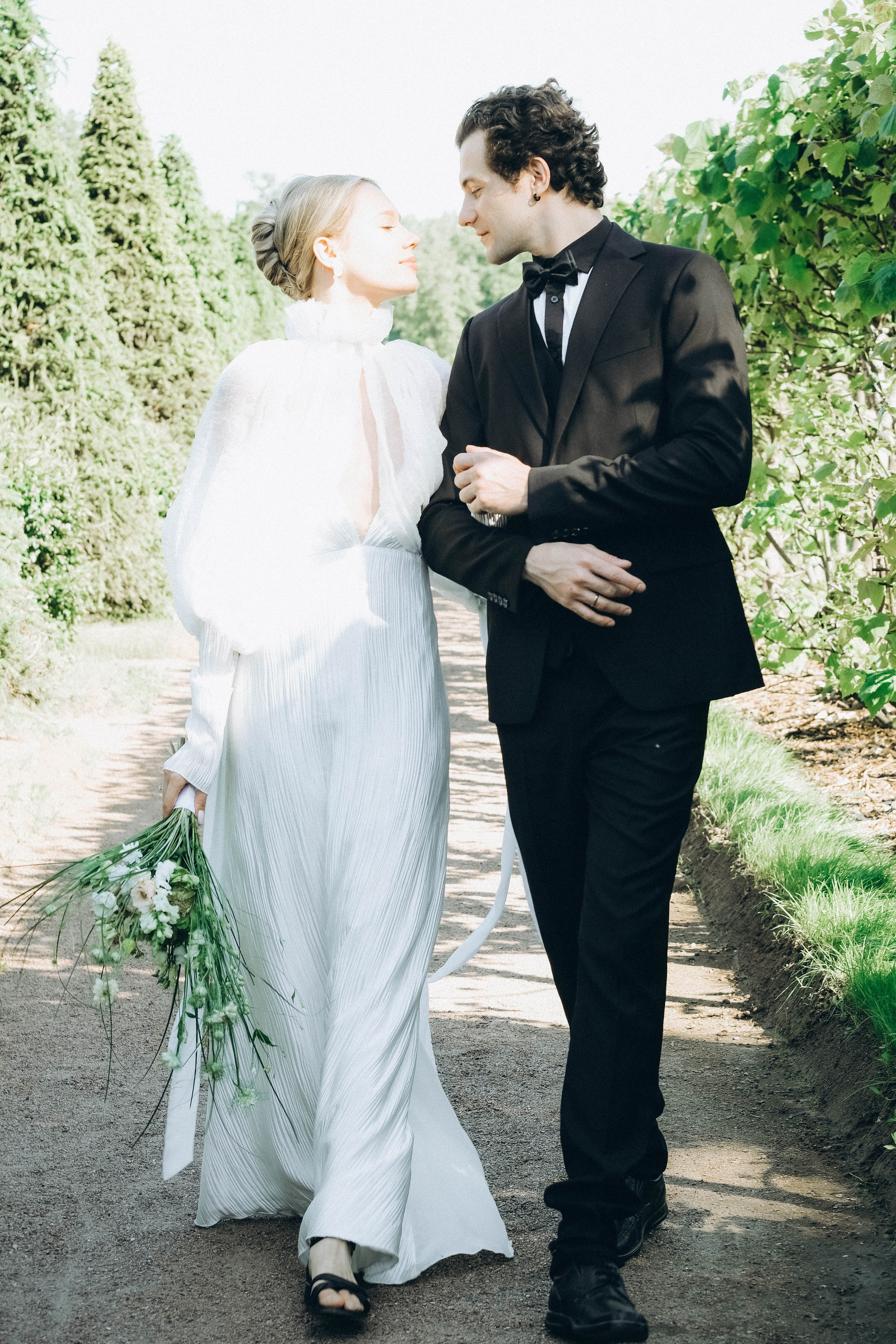 СВАДЕБНАЯ СЬЕМКА В ПАРКЕ ОРАНИЕНБАУМ. Профессиональный фотограф, Санкт-Петербург — Виктория Богомолова