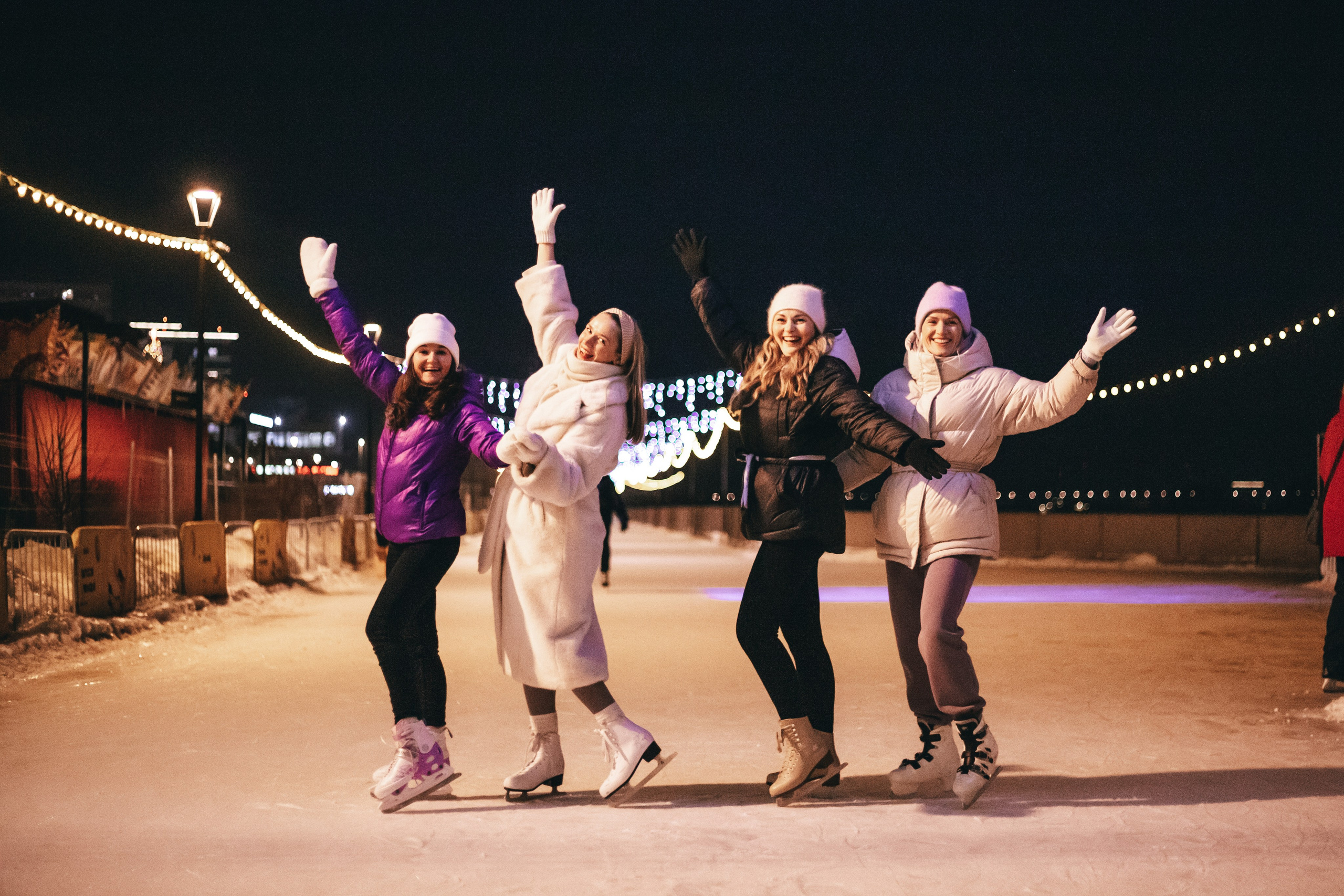 Девичник на катке. Семейный и детский фотограф в г. Новосибирске Макеева Анастасия
