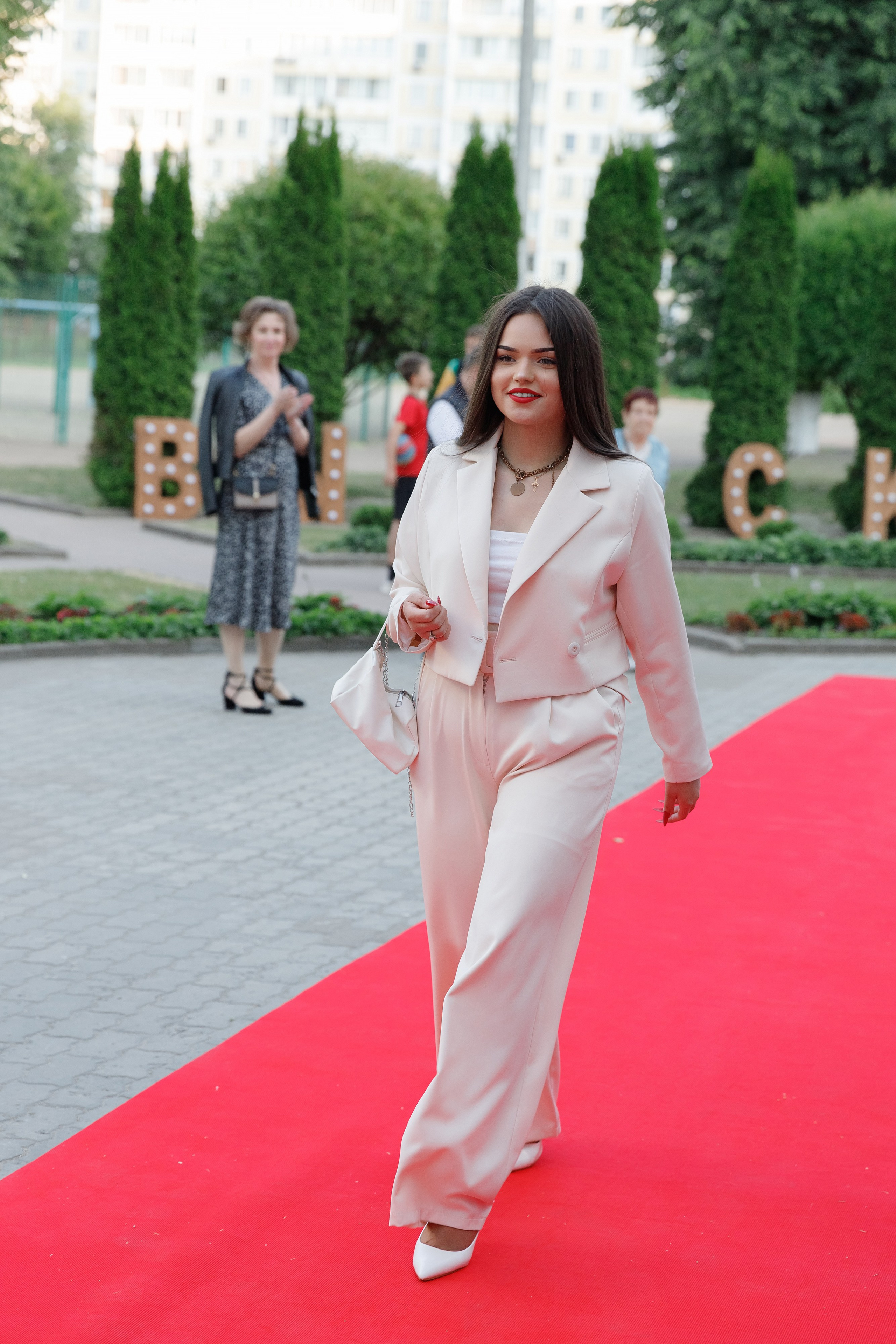 Школьный выпускной 2023 год в Минске. Свадебный фотограф в Минске/Беларуси Сергей Спиридонов