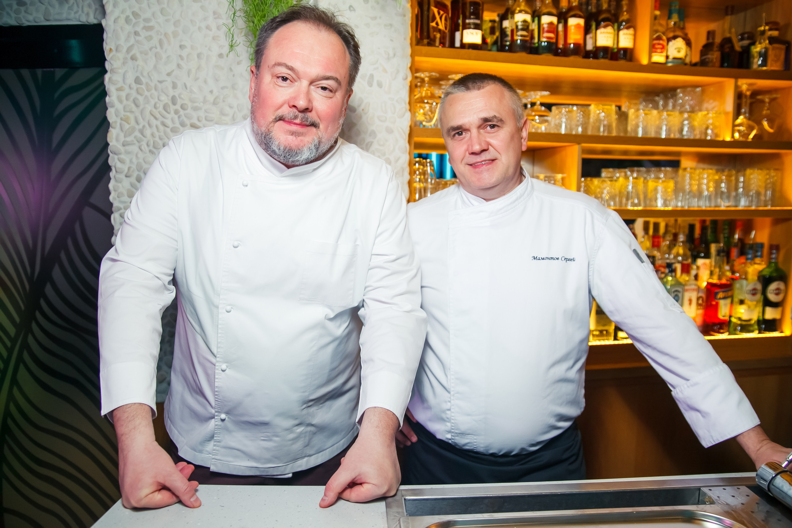 Гастроужин в ресторане Река с Шефповаром Владиславом Пискуновым. Свадебный и детский фотограф в Волгограде Слава Белов