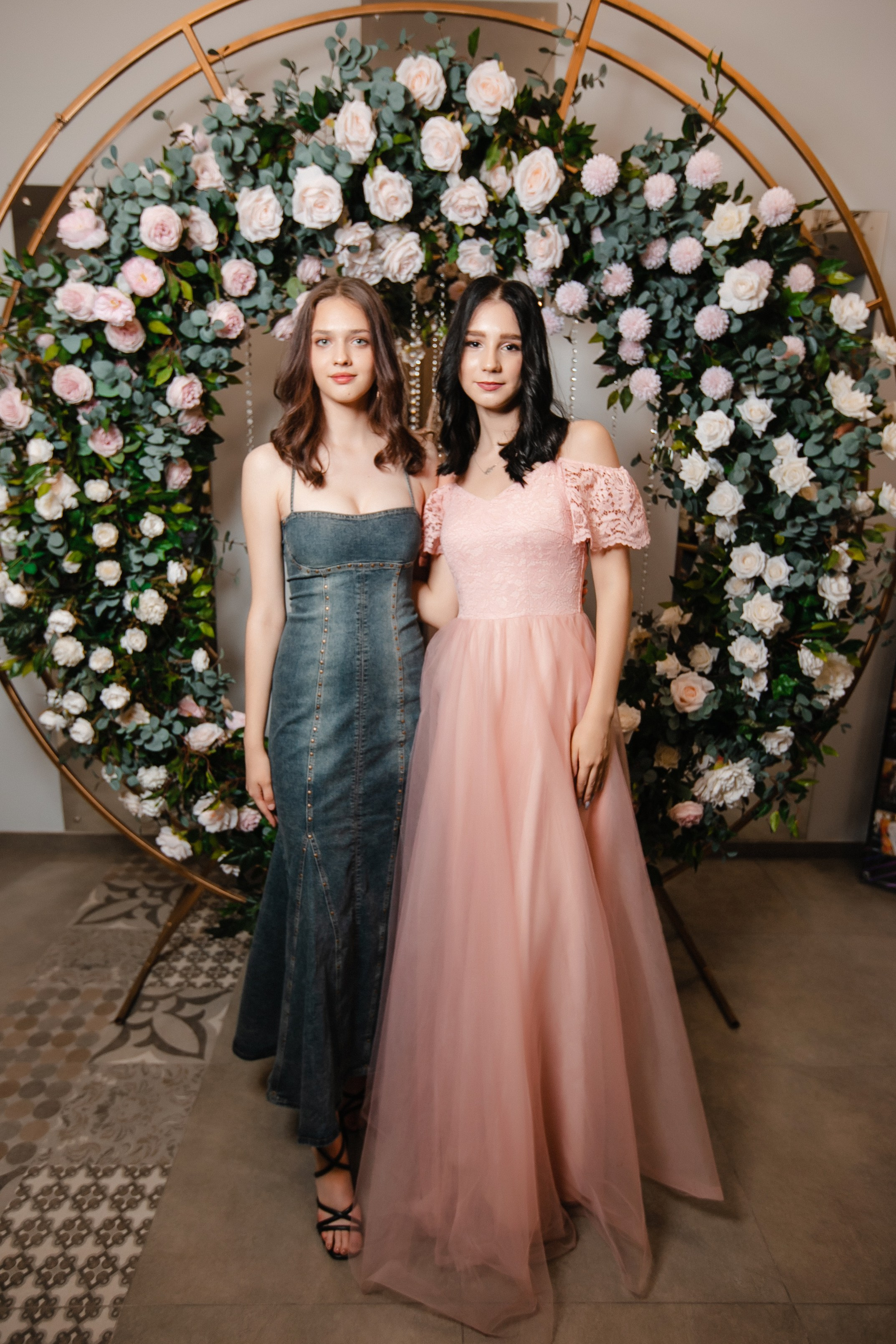 Выпускной Гимназия 1. Роман Урумбаев фотограф Нижневартовск