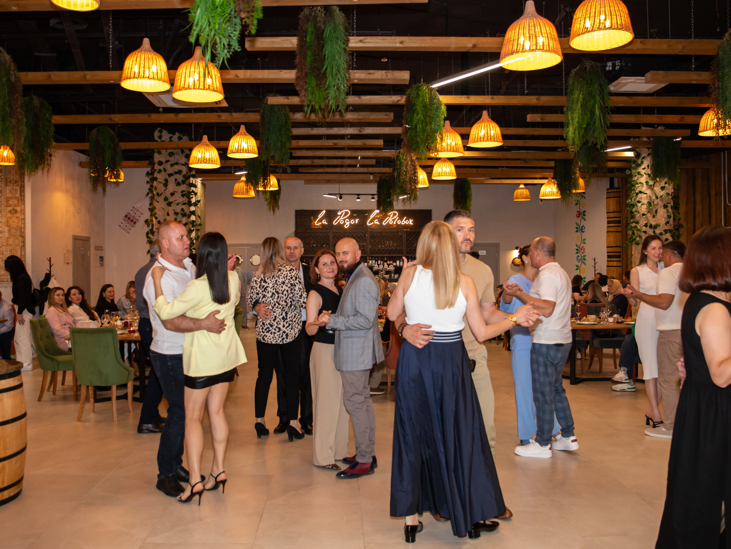 Открытие молдавского ресторана. Свадебный и семейный фотограф в Москве Мила Широких