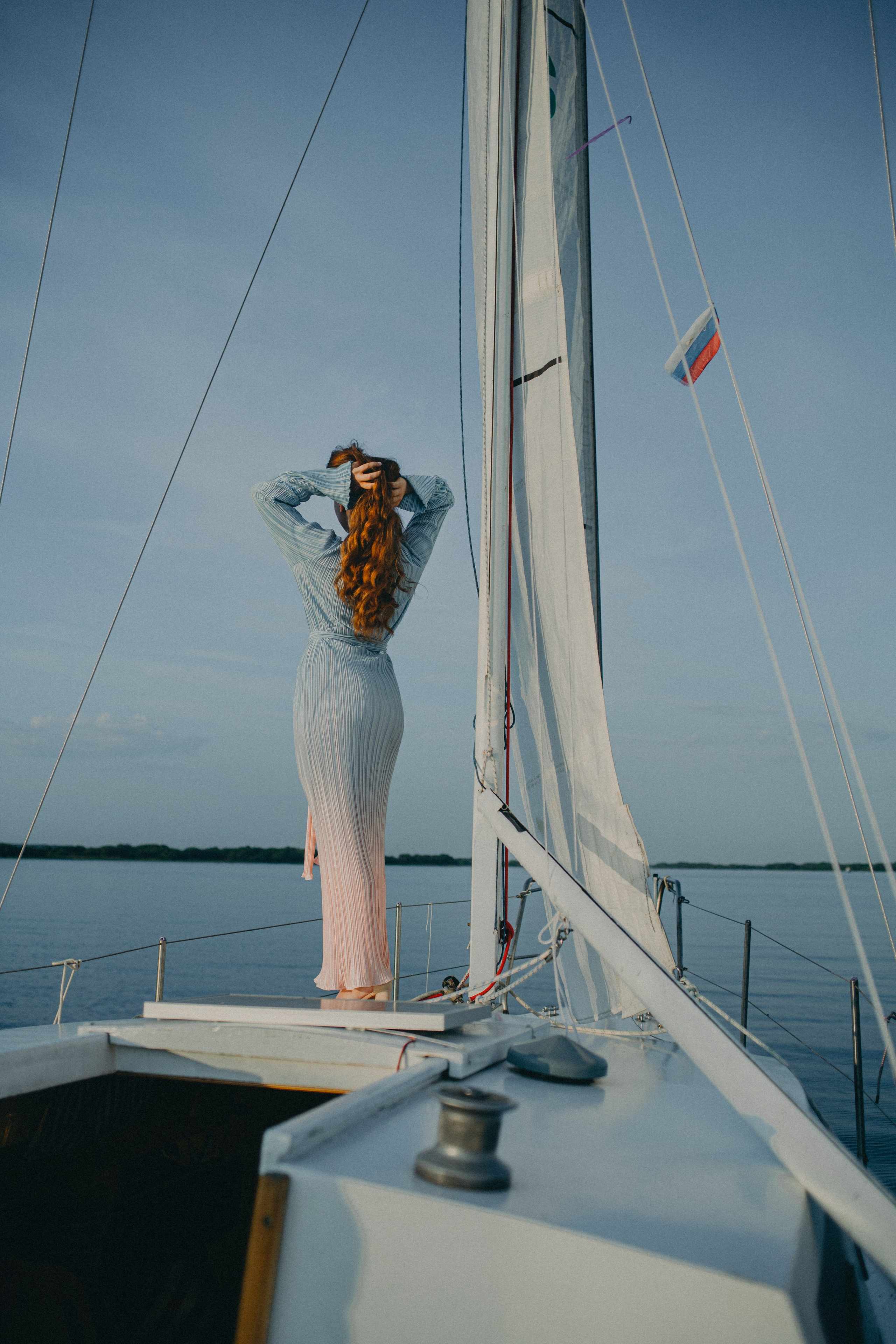Настя летняя закатная съемка на яхте. Портретный и семейный фотограф в Саратове Елена Шустова