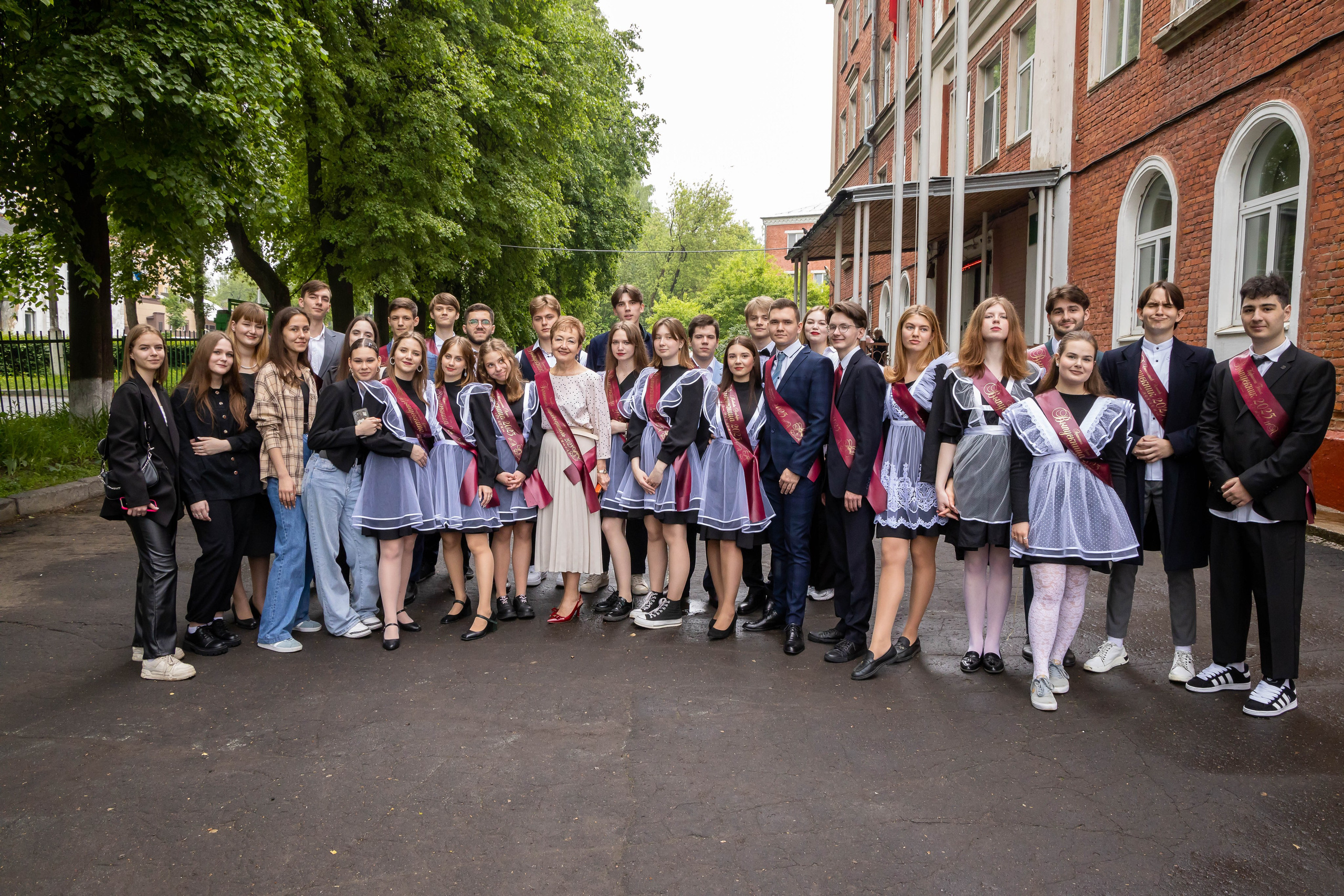Последний звонок 11 кл. Свадебный фотограф в городе Подольск МО и Москва Крылова Ирина