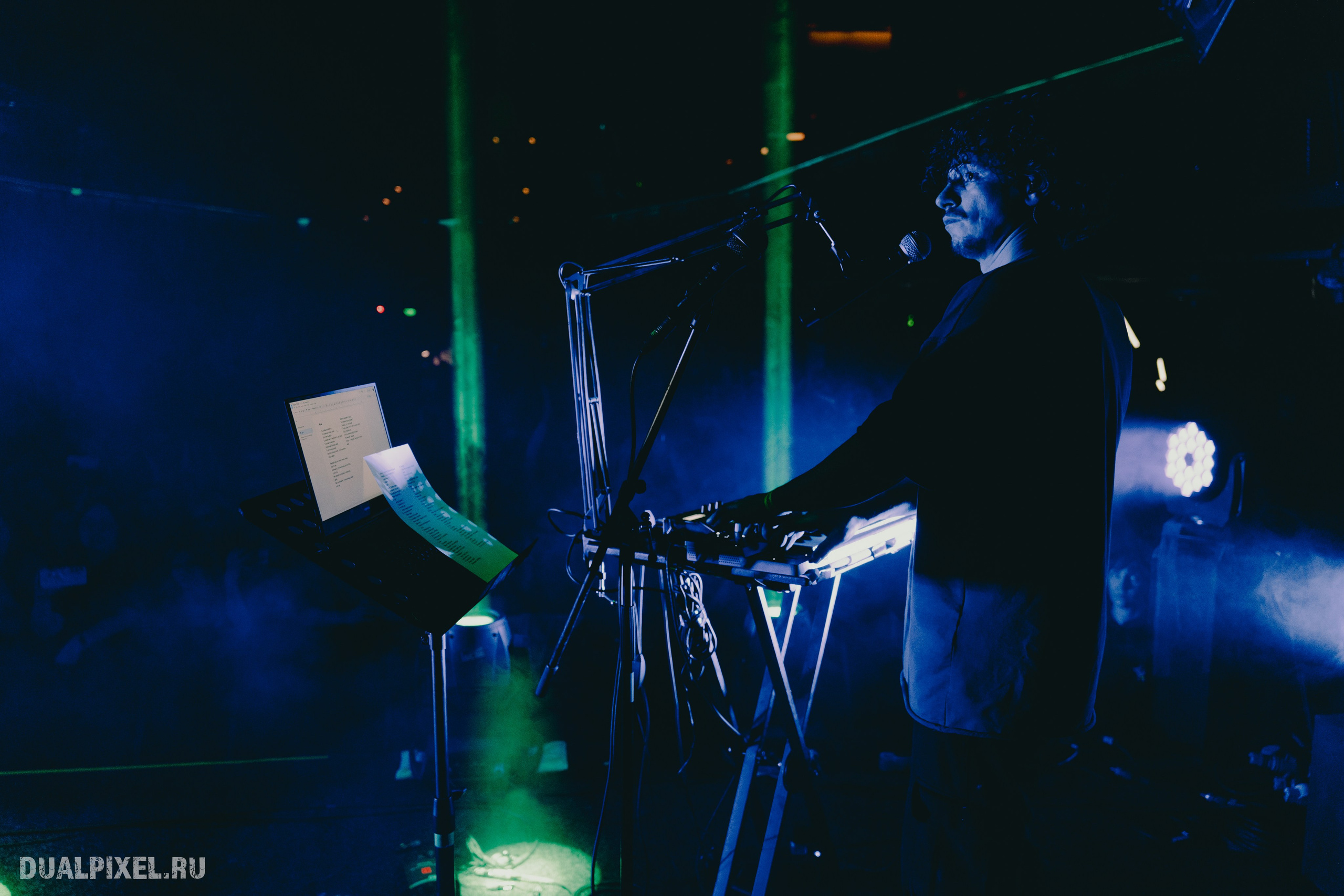 DenDerty концерт в Москве 30.03.2025. Магия музыки в кадре: Концертная Фотография