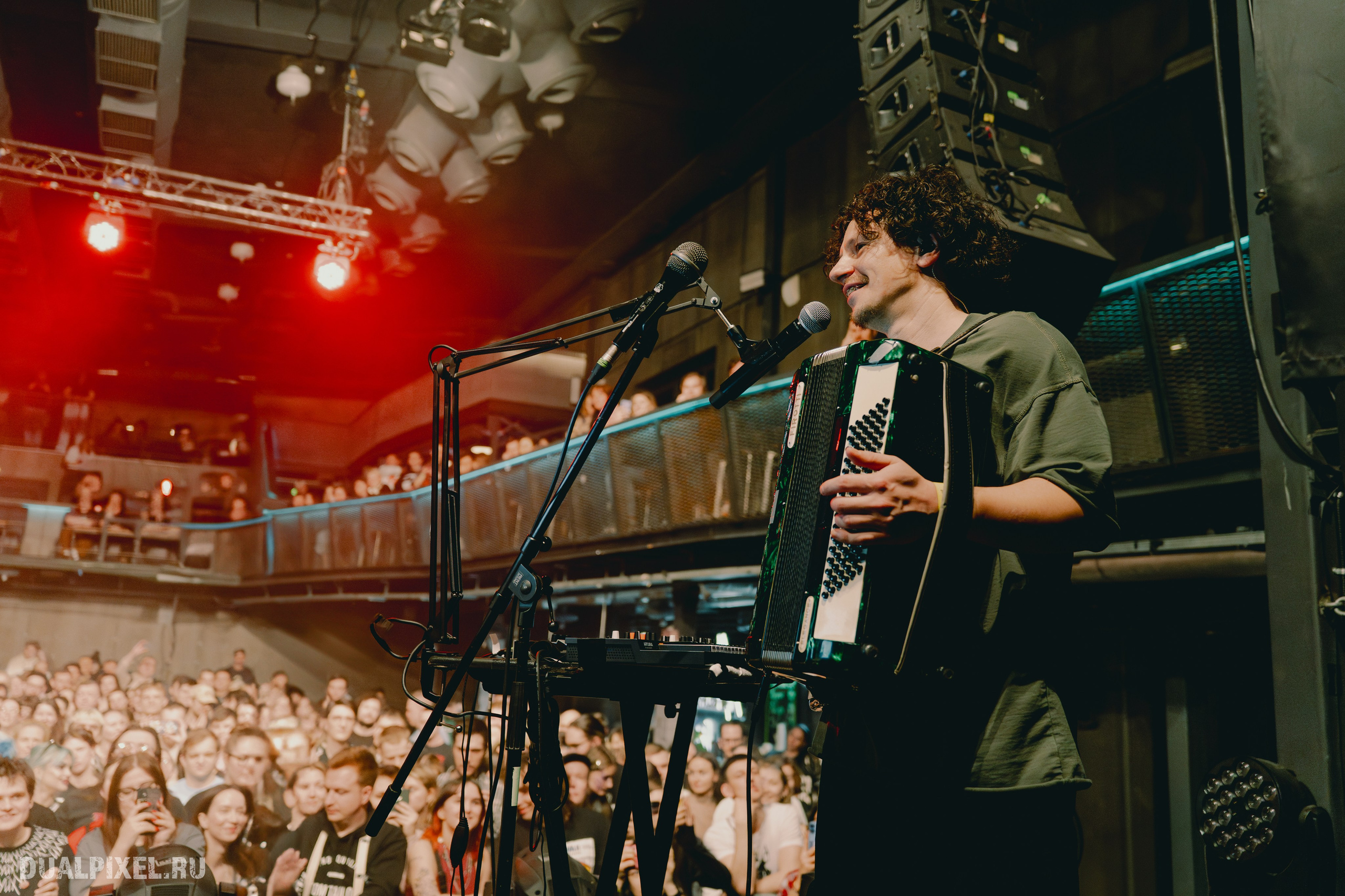 DenDerty концерт в Москве 30.03.2025. Магия музыки в кадре: Концертная Фотография