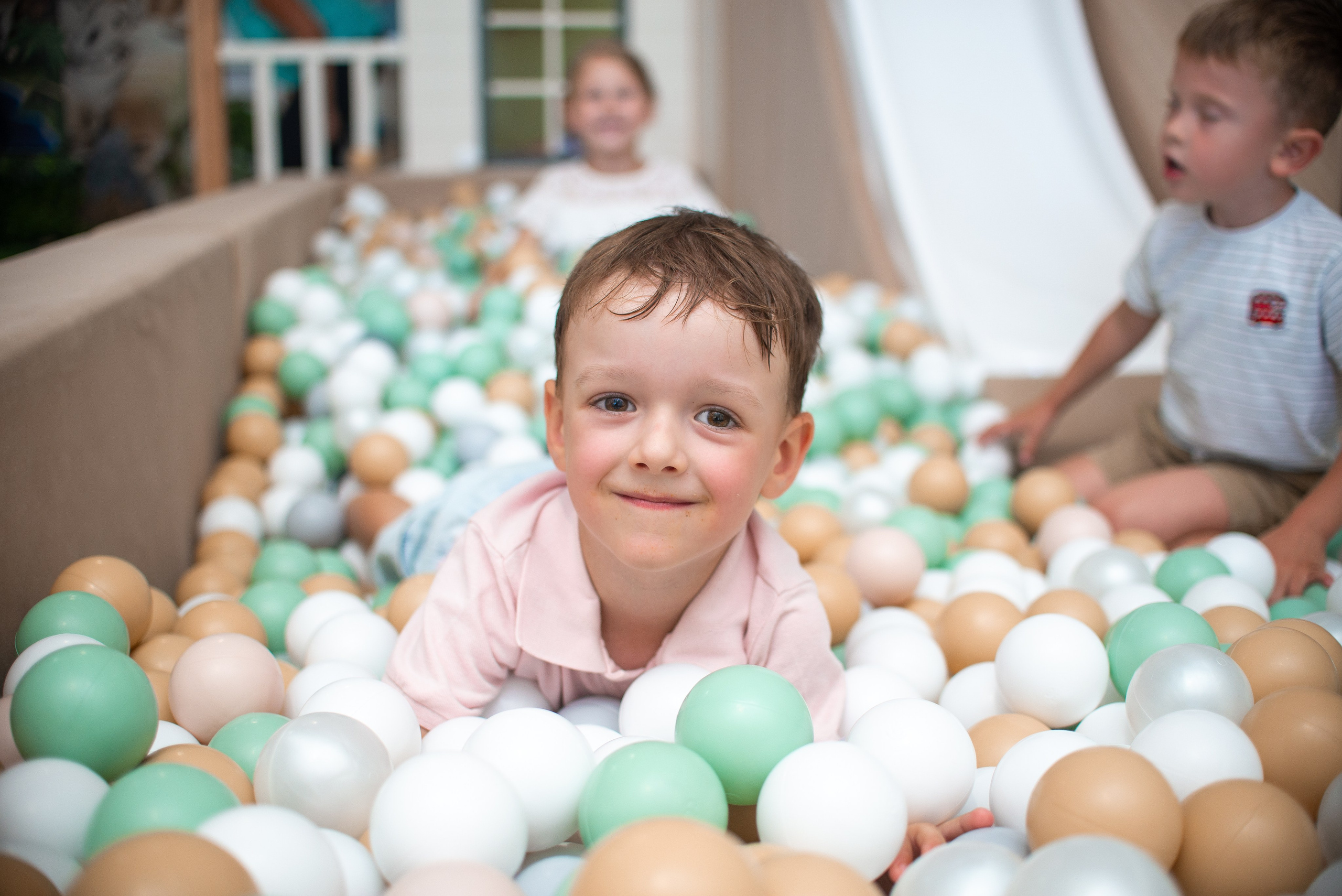 День Рождения Лёвы в Симбе. Семейный фотограф на выписку из роддома и крещение Минск Настя Гришук