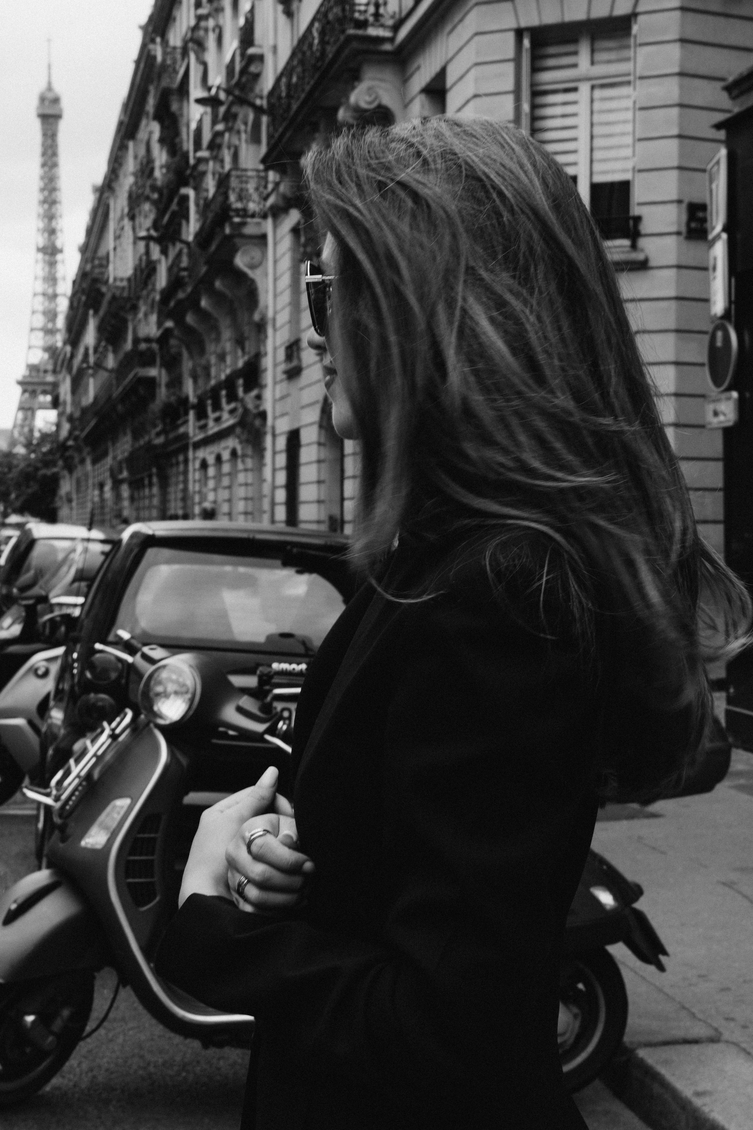 Hit the road. Photographer in Paris