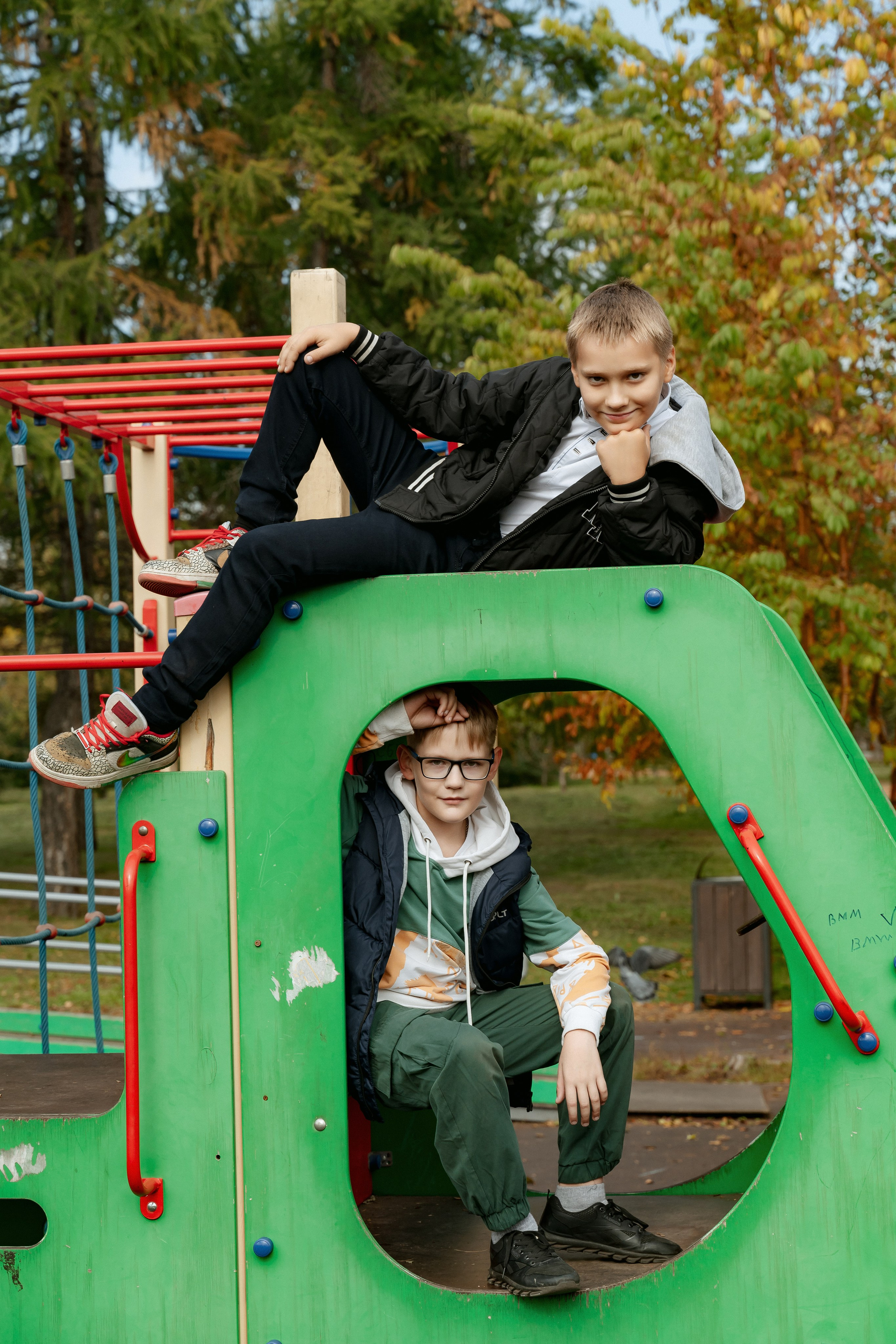 Фотосессия осенью в парке. 4 класс. Фотограф Ким Наталья в Красноярске