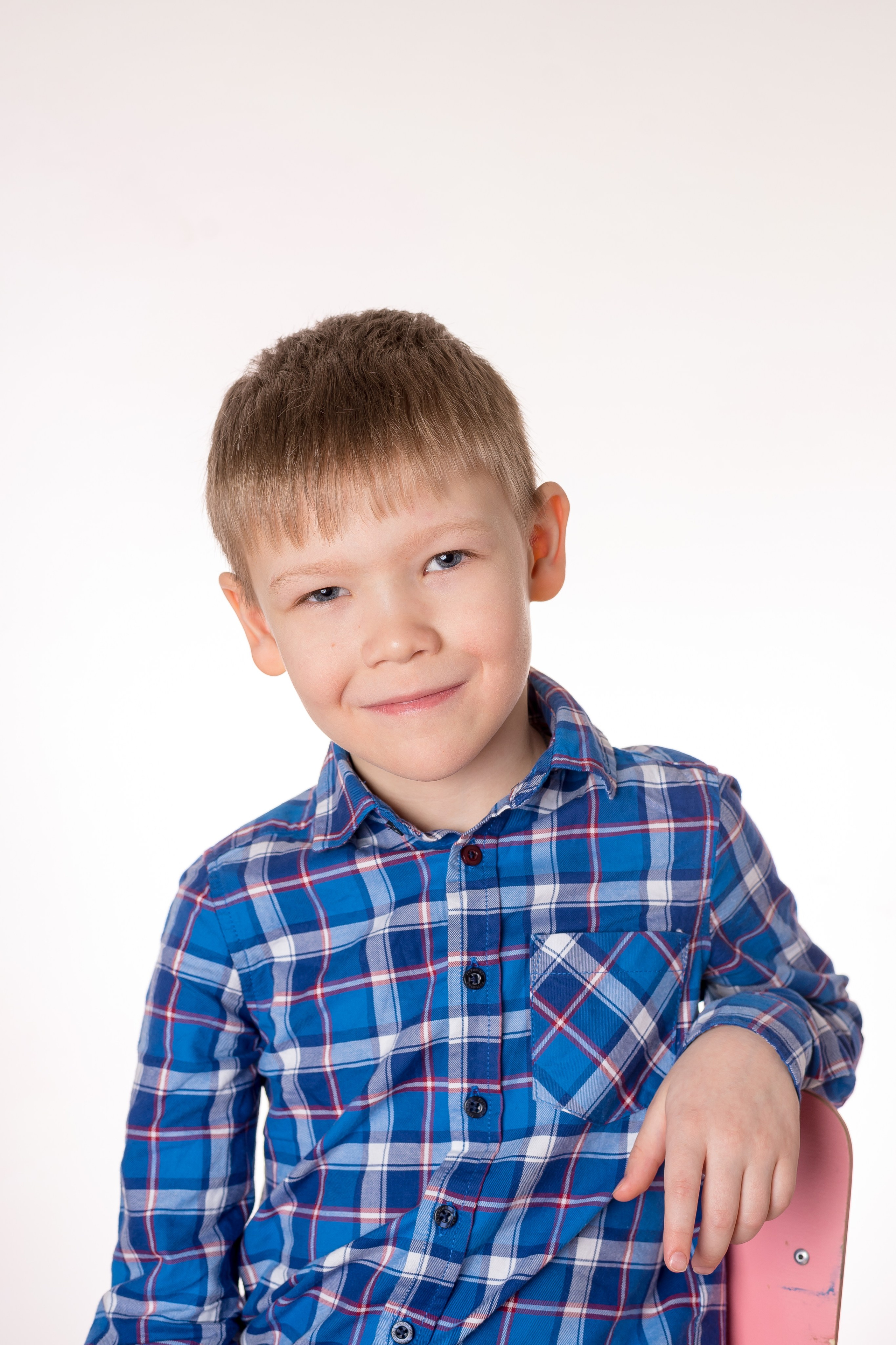 Портреты на одготонном фоне. Детский фотограф в Екатеринбурге и Берёзовском Евгений Кондаков