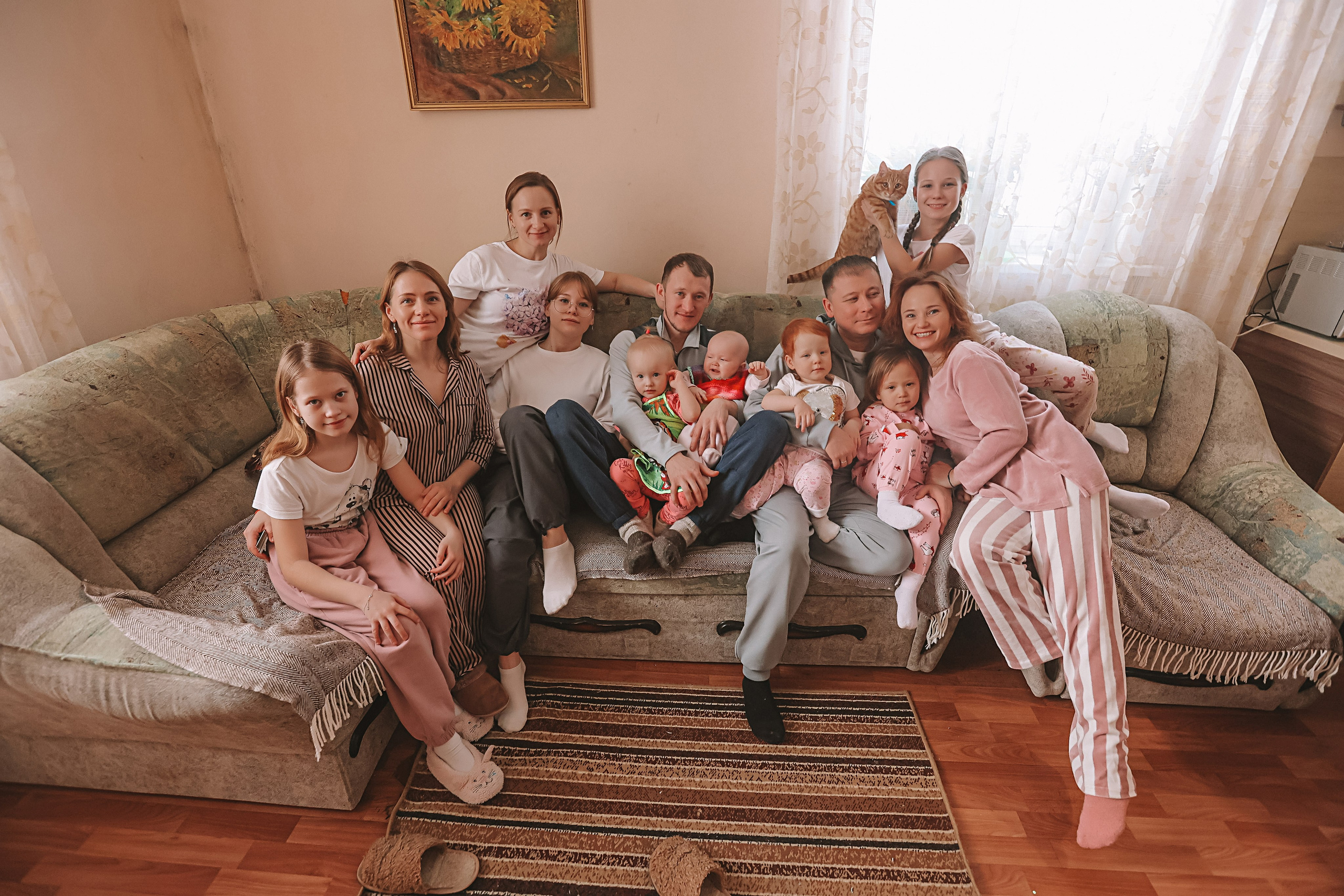 Большая семья репортаж. Семейный фотограф Тюмень, фотограф на роды Салмина Мария