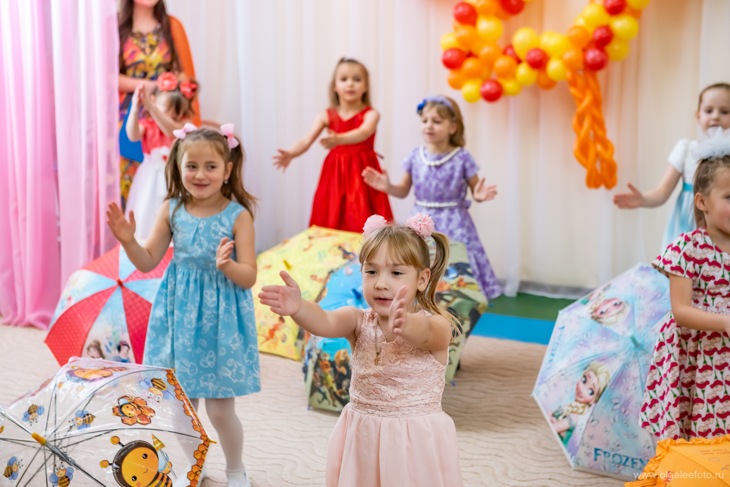 Фотосъемка утренника в детском саду дети выступают иркутск