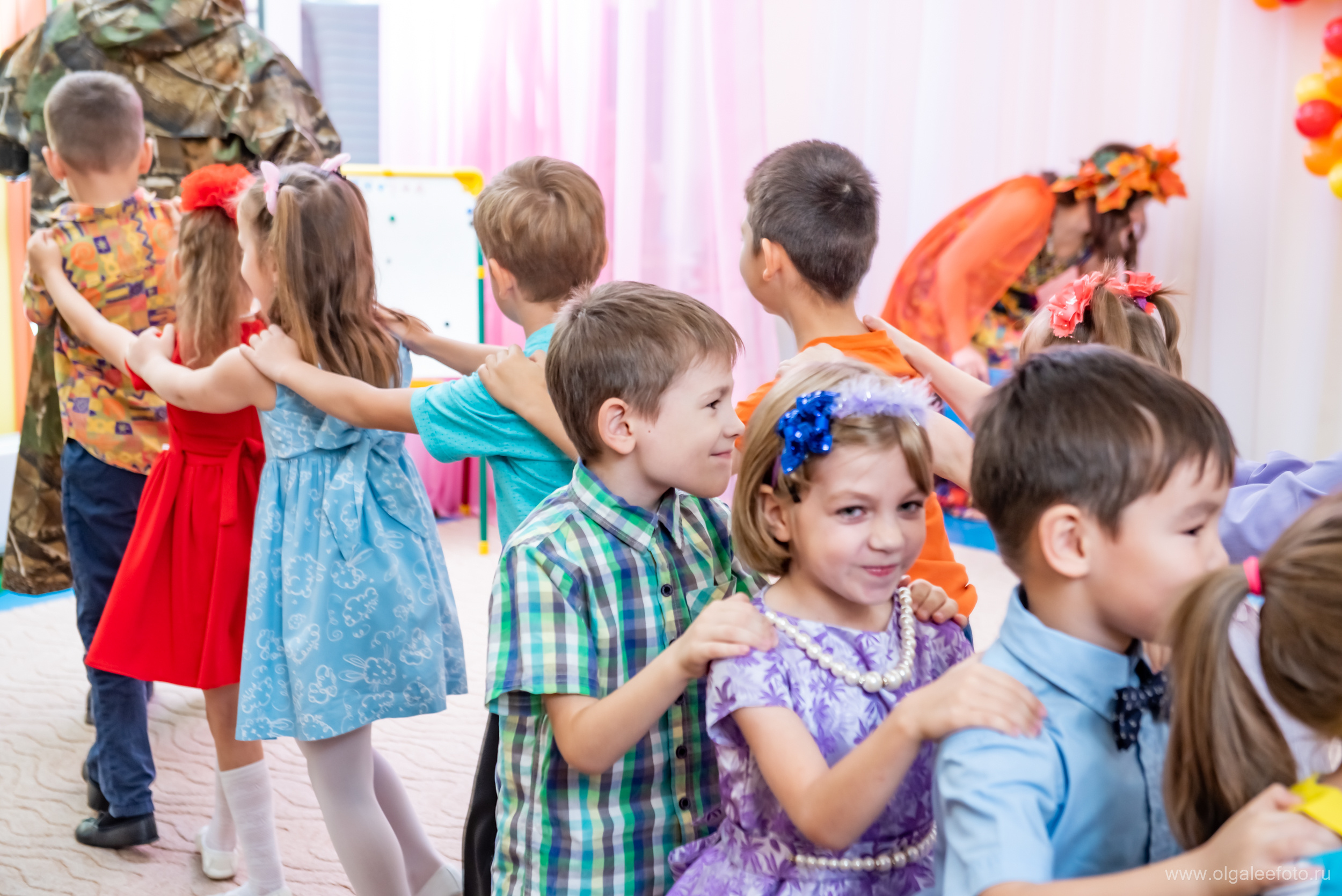 Фотосъемка утренника в детском саду дети выступают иркутск