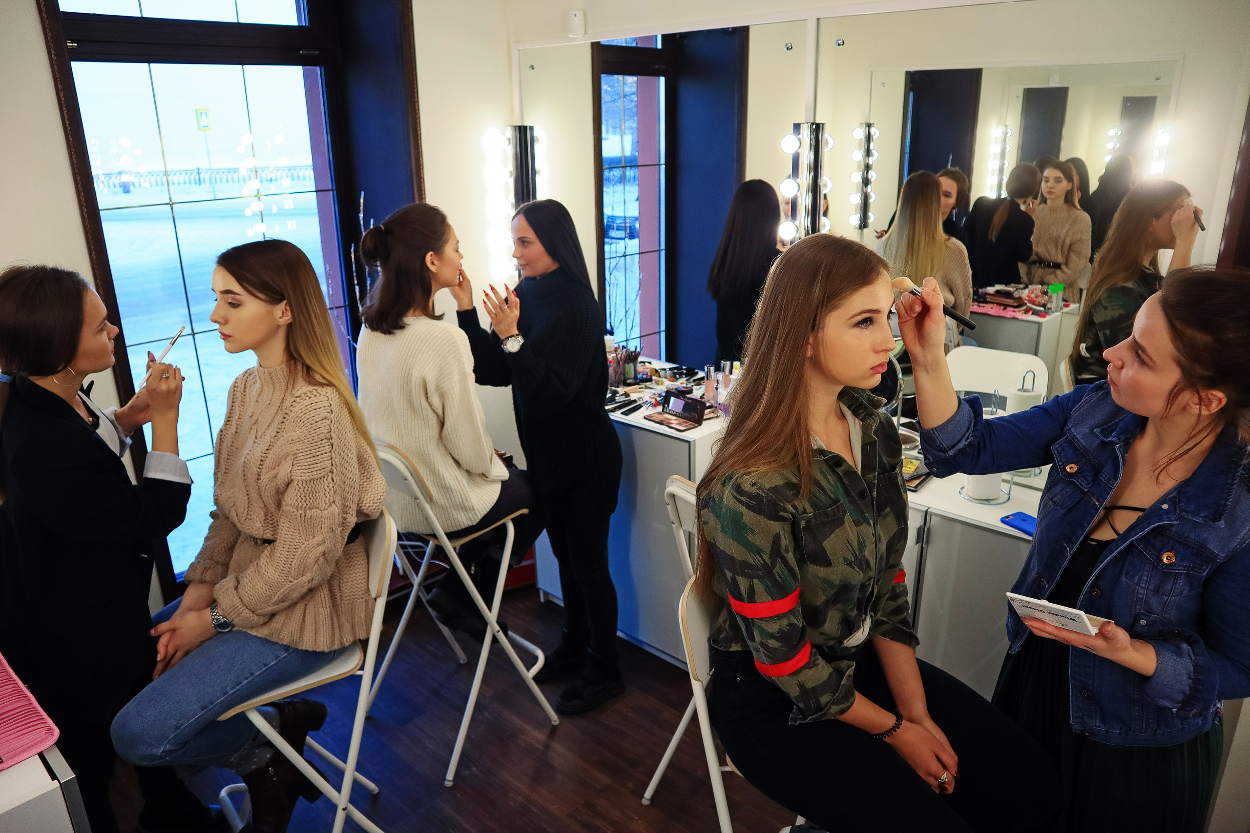 Портретная фотосъёмка для журнала. Профессиональная коммерческая, промышленная и репортажная фотосъёмка для бизнеса