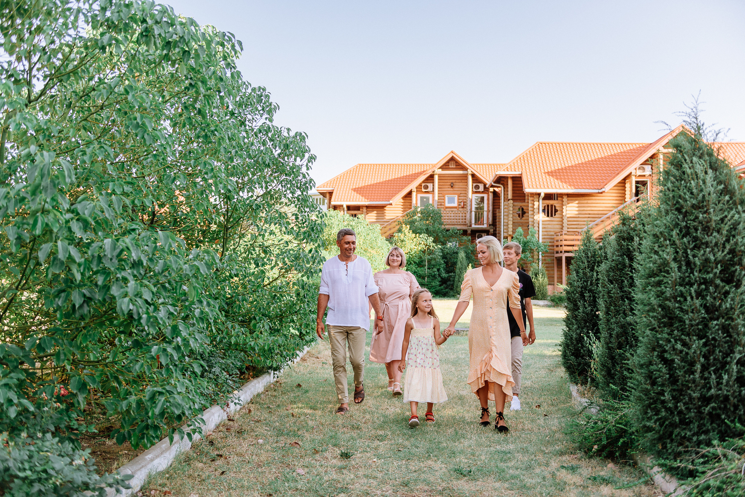 Family PhotoShoot in Sochi. Fedor Lemeshko — Destination Wedding and Family Lifestyle photographer