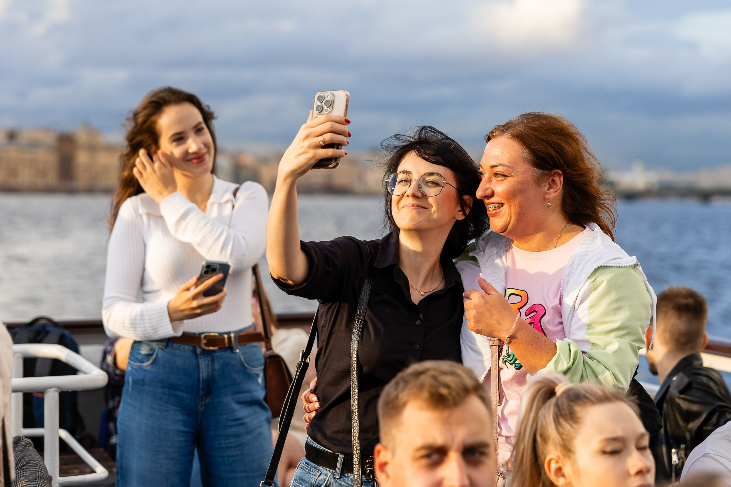 Экскурсия на двухпалубном теплоходе по Неве. Фотограф в Санкт-Петербурге — Сергей Петров