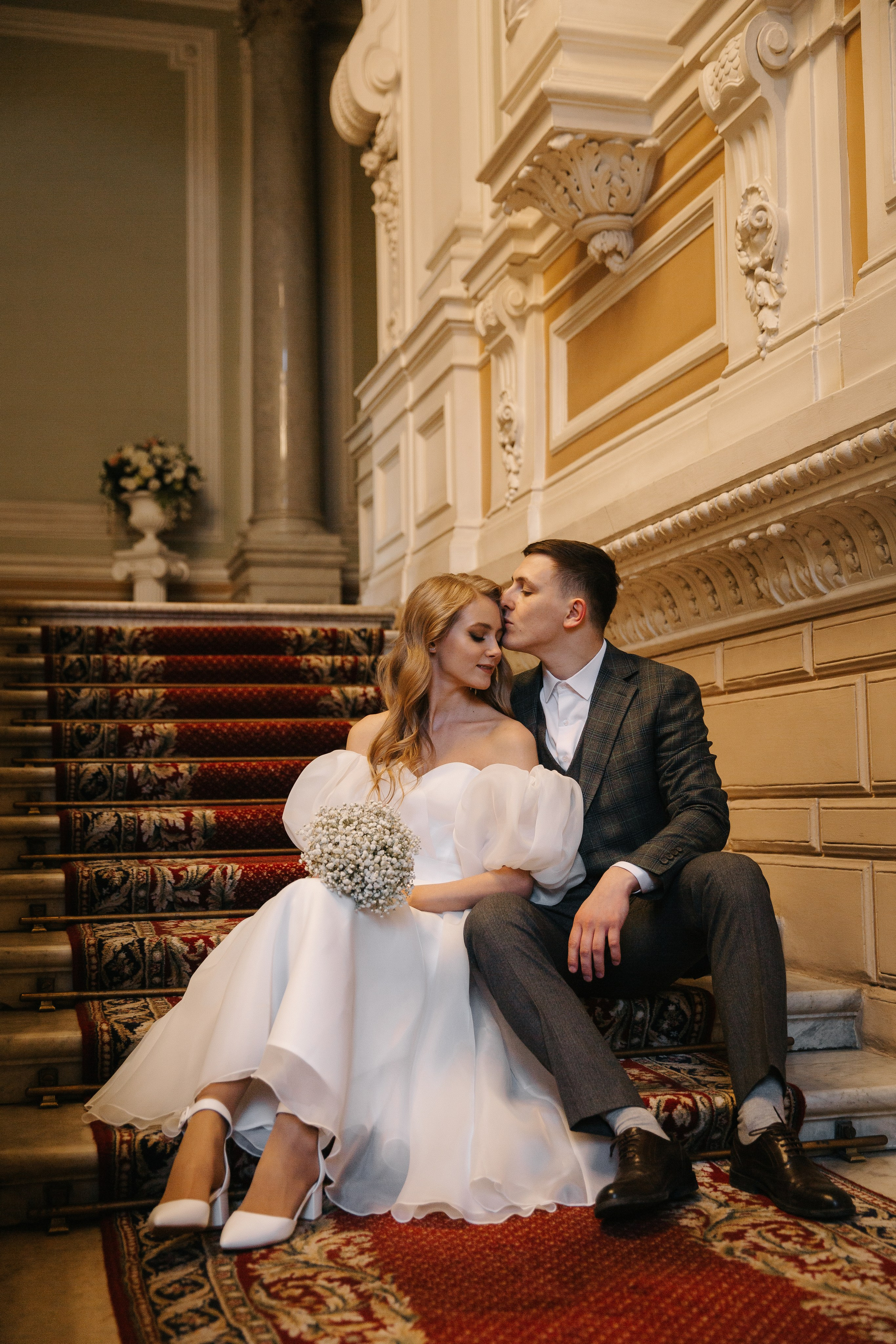 ДВОРЕЦ № 1 | Март, Исаакий, Английская набережная. Свадебный фотограф в Санкт-Петербурге Полина Корзухина