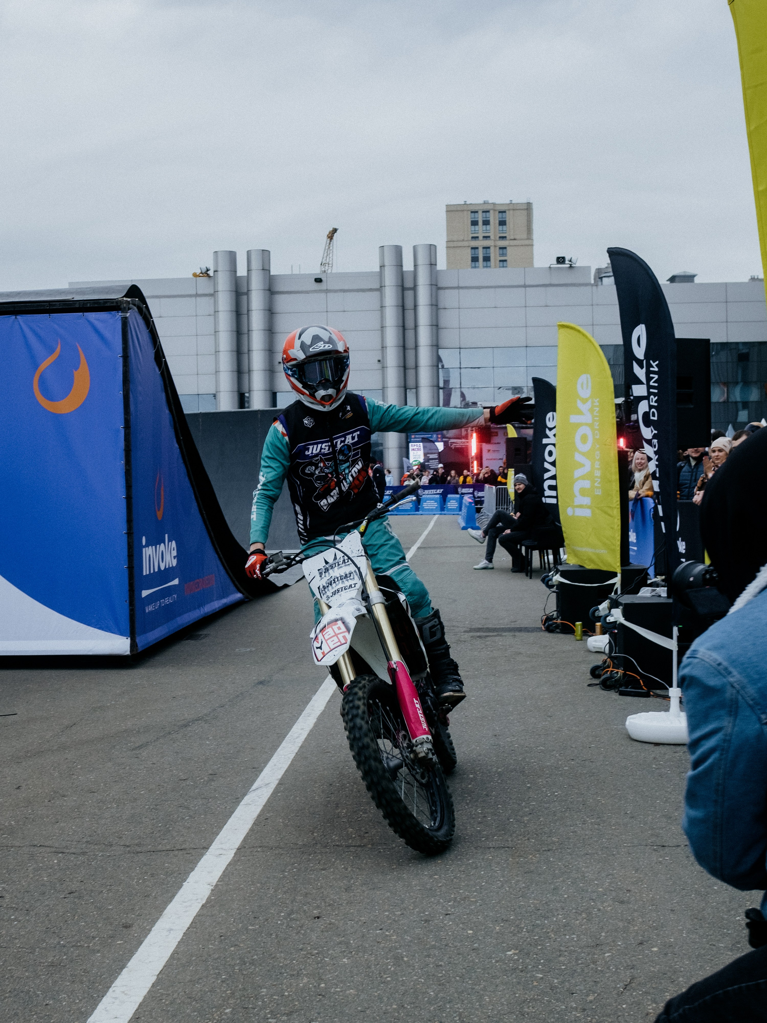 INVOKE DIRT CONTEST. Репортажный и портретный фотограф в Москве Илья Спиридонов