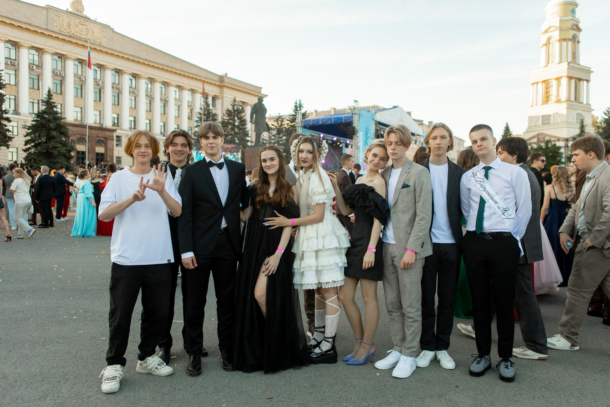 Выпускной Гимназия 12 2024 г. Свадебный и портретный Фотограф в Липецке Дмитрий Котюков