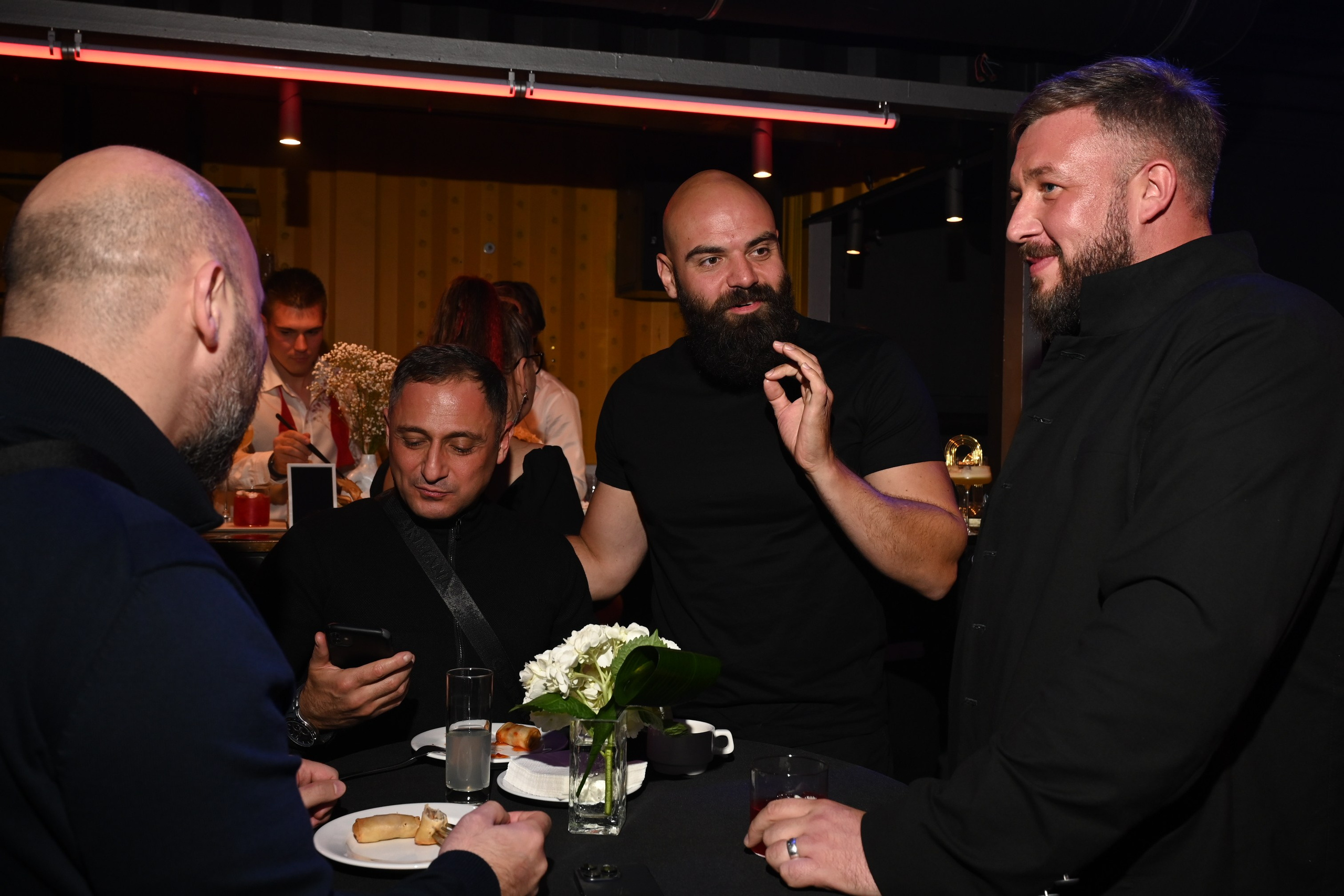 Презентация Пятого канала 01.10.2024. EVEREST PHOTO REPORT