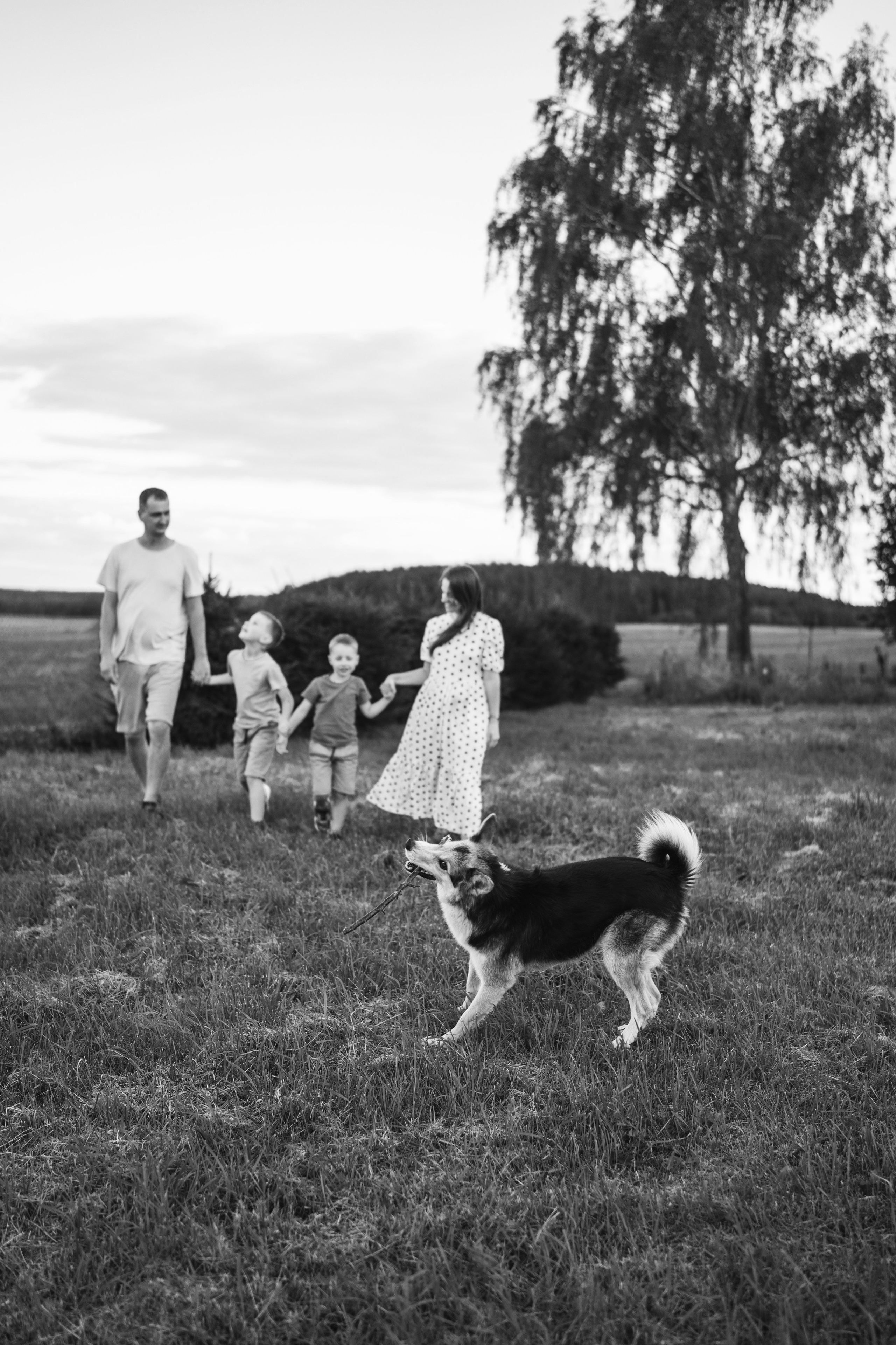 СЪЕМКА НА УЧАСТКЕ. Семья Юлии. Фотограф Марта Козел. Гродно, Беларусь