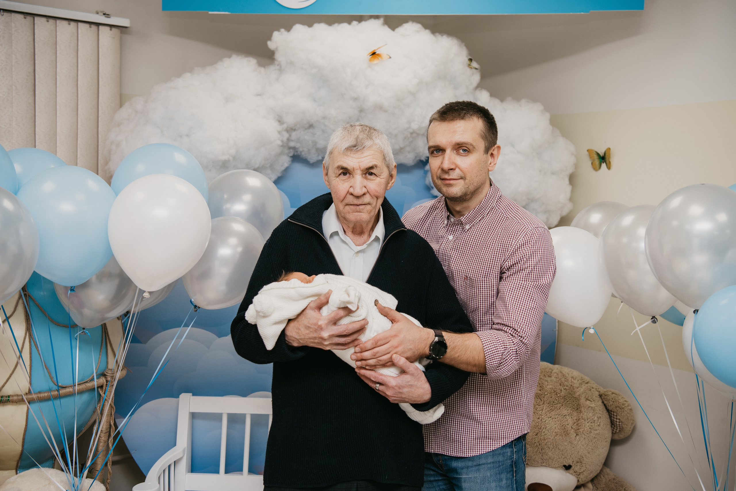 Выписка малыша. Мать и дитя на Севастопольском. Фотограф на выписку из роддома в Москве и МО
