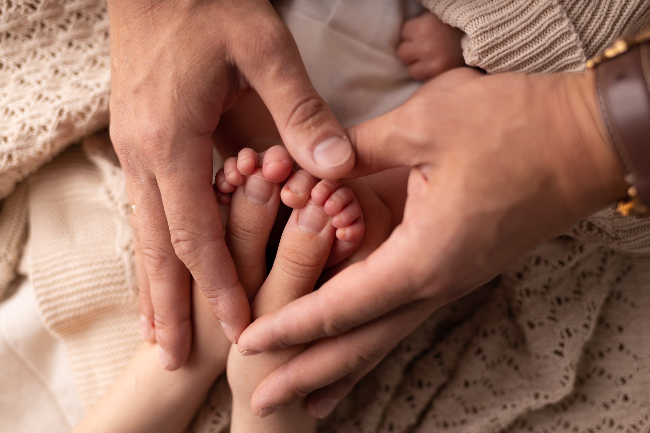 Newborn съемка в стиле Лайф. Фотограф новорожденных малышей в Омске и Омской области Эльвира Камаева