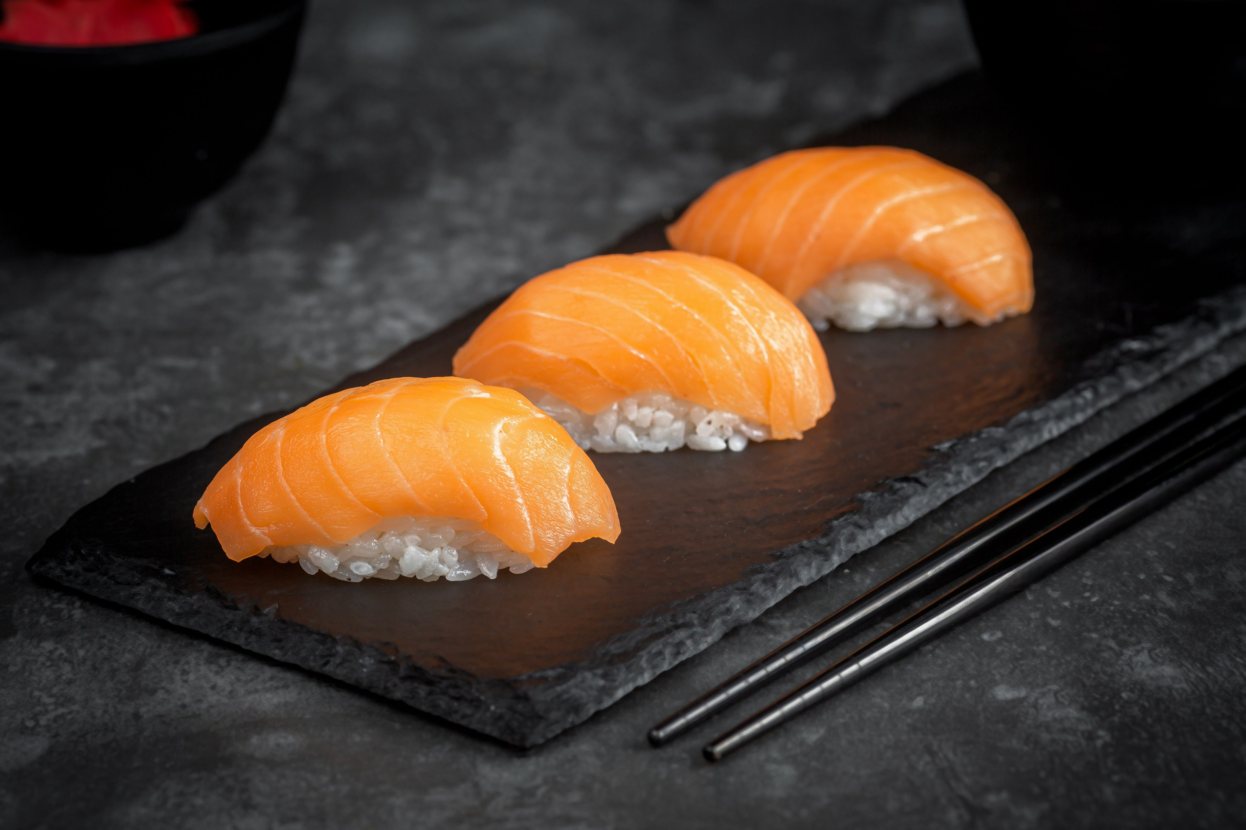 «Цунами». Рекламный фотограф для вашего бизнеса. Съемка интерьеров, меню отелей, кафе и ресторанов