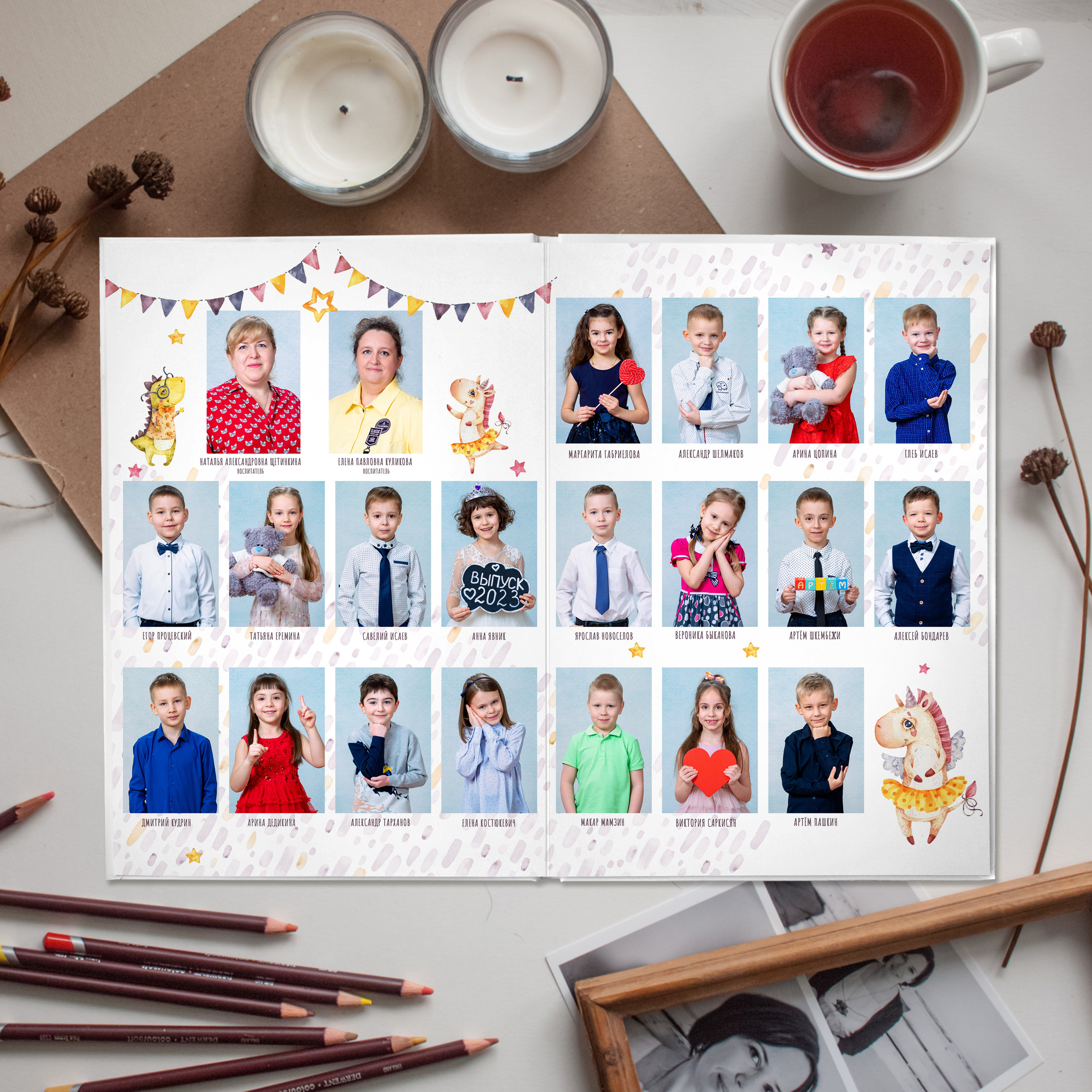 АЛЬБОМ «ДИНОЗАВРИКИ И ЕДИНОРОЖКИ». Выпускные альбомы для сада и школы в Москве