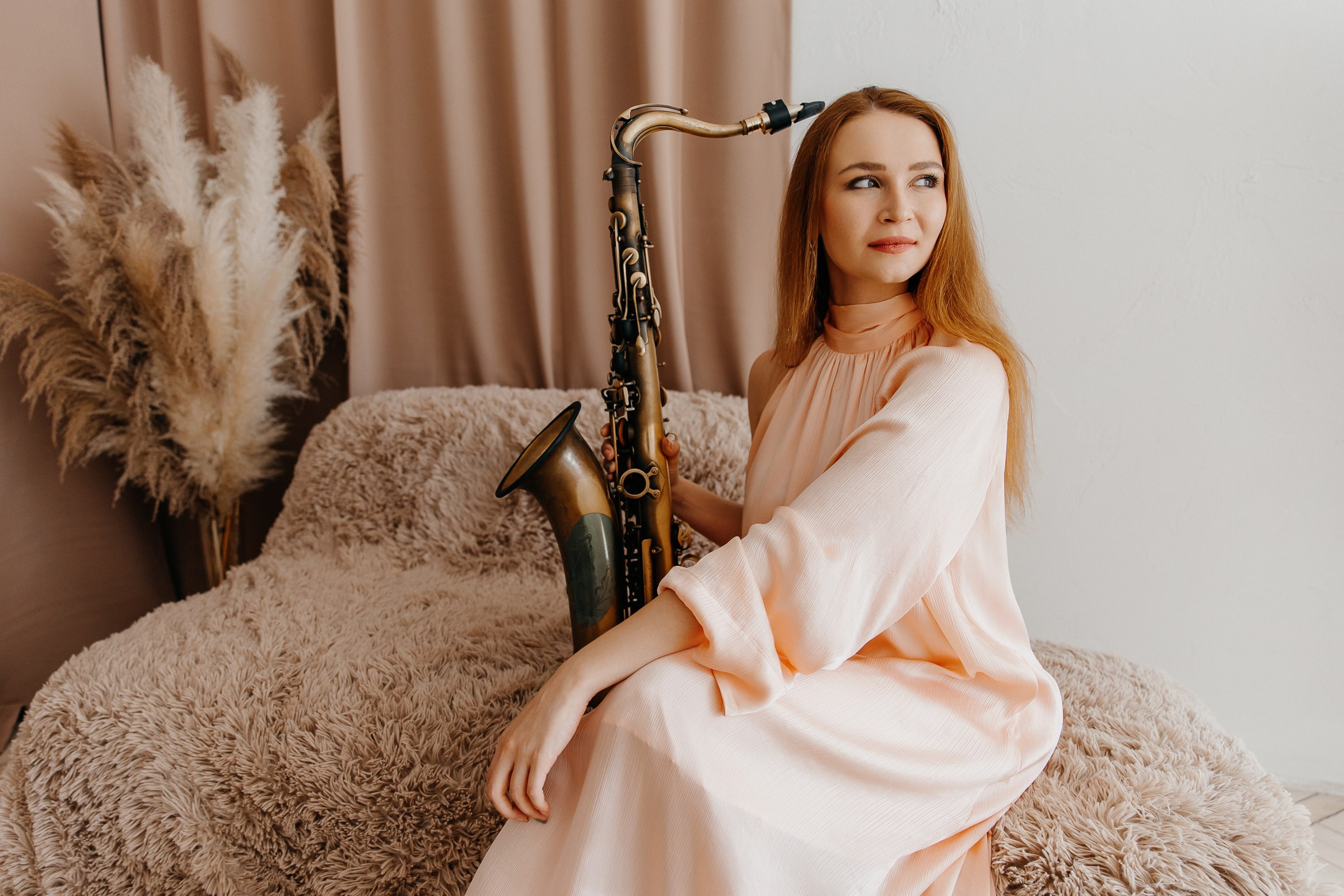 Александра. Главная