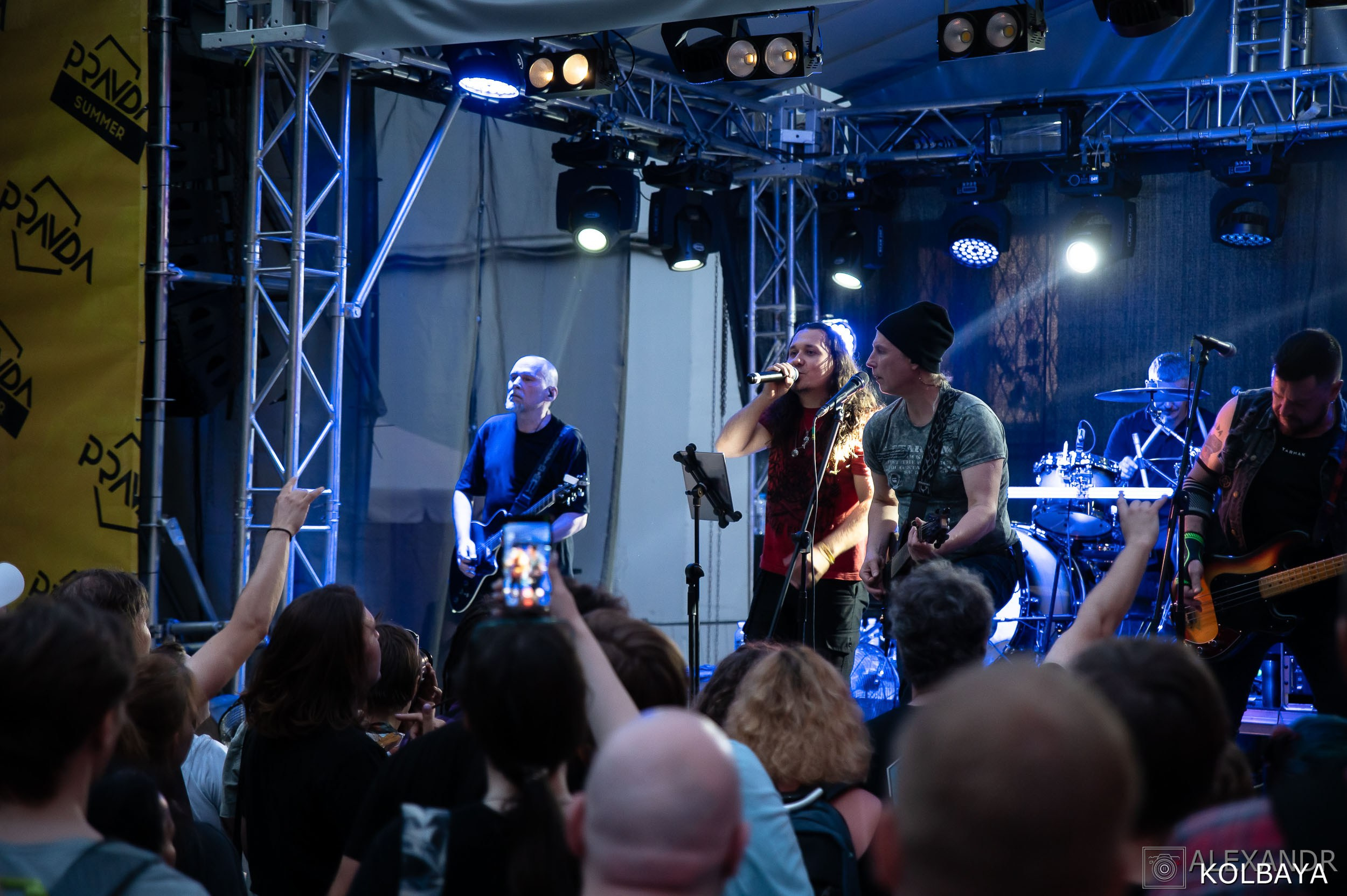 Фоторепортаж с мэшап концерта группы Черный Обелиск 4 июля 2024 года. Концертный и театральный репортажный фотограф в Москве Александр Колбая