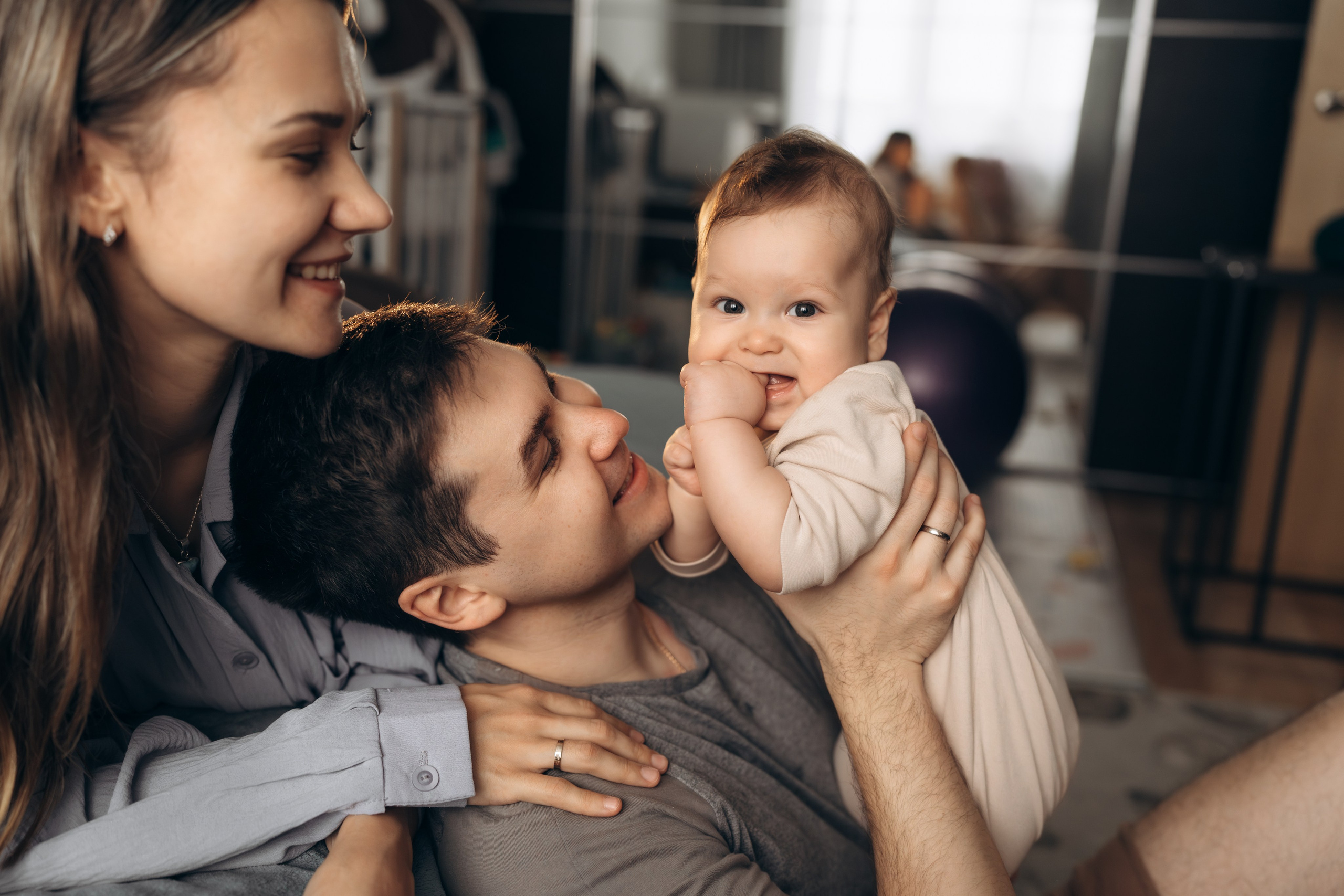 Домашняя фотосессия для Тани, Леши и Ромочки. Детский, семейный и ньюборн фотограф в Москве Юлия Шуарт