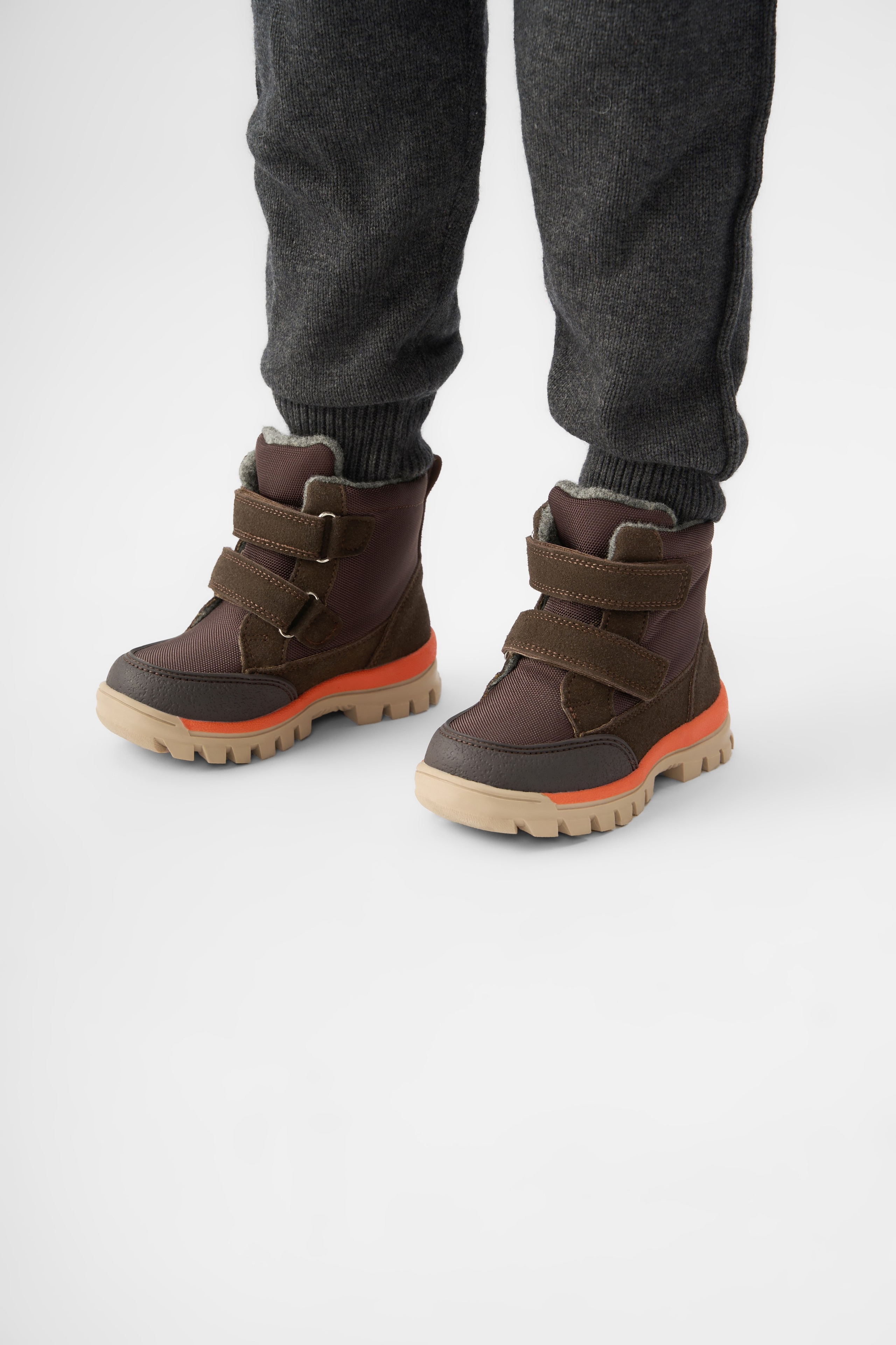 "Профессиональная детская фотосъемка для семейных портретов и воспоминаний""Высококачественная детская съемка новорожденных и малышей в студии""Рекламная детская фотосъемка для альбомов и подарков""Студийная детская съемка с креативными декорациями и позами""Коммерческая детская фотосъемка для маркетинга детских товаров""Фотография детской съемки с акцентом на эмоции и улыбки""Семейная детская съемка для портфолио и социальных сетей""Профессиональная детская фотосъемка с мягким освещением""Рекламные фото детской съемки для сайтов и брошюр""Высокоточная детская съемка для воспоминаний и презентаций""Детская фотосъемка высокого разрешения для семейных альбомов""Коммерческая детская съемка с фокусом на радость и развитие""Студийная фотосъемка детской съемки для брендов и маркетинга""Фотографии детской съемки для подарков и увеличения клиентов""Профессиональная детская съемка для каталогов и семейных историй" "Профессиональная каталожная фотосъемка товаров для e-commerce и интернет-магазинов""Высококачественная каталожная съемка одежды и аксессуаров с белым фоном""Рекламная каталожная фотосъемка для маркетинга продуктов и брендов""Студийная каталожная съемка с детальной проработкой текстур и материалов""Коммерческая каталожная фотосъемка для каталогов и онлайн-платформ""Фотография каталожной съемки с акцентом на дизайн и презентацию товаров""Предметная каталожная съемка для увеличения продаж в e-commerce""Профессиональная каталожная фотосъемка с использованием студийного освещения""Рекламные фото каталожной съемки для сайтов и социальных сетей""Высокоточная каталожная съемка товаров для презентаций и брошюр""Каталожная фотосъемка высокого разрешения для онлайн-магазинов""Коммерческая каталожная съемка с фокусом на качество и детализацию""Студийная каталожная фотосъемка для брендов и ритейла""Фотографии каталожной съемки для маркетинговых кампаний""Профессиональная каталожная съемка для каталогов и увеличения конверсии"