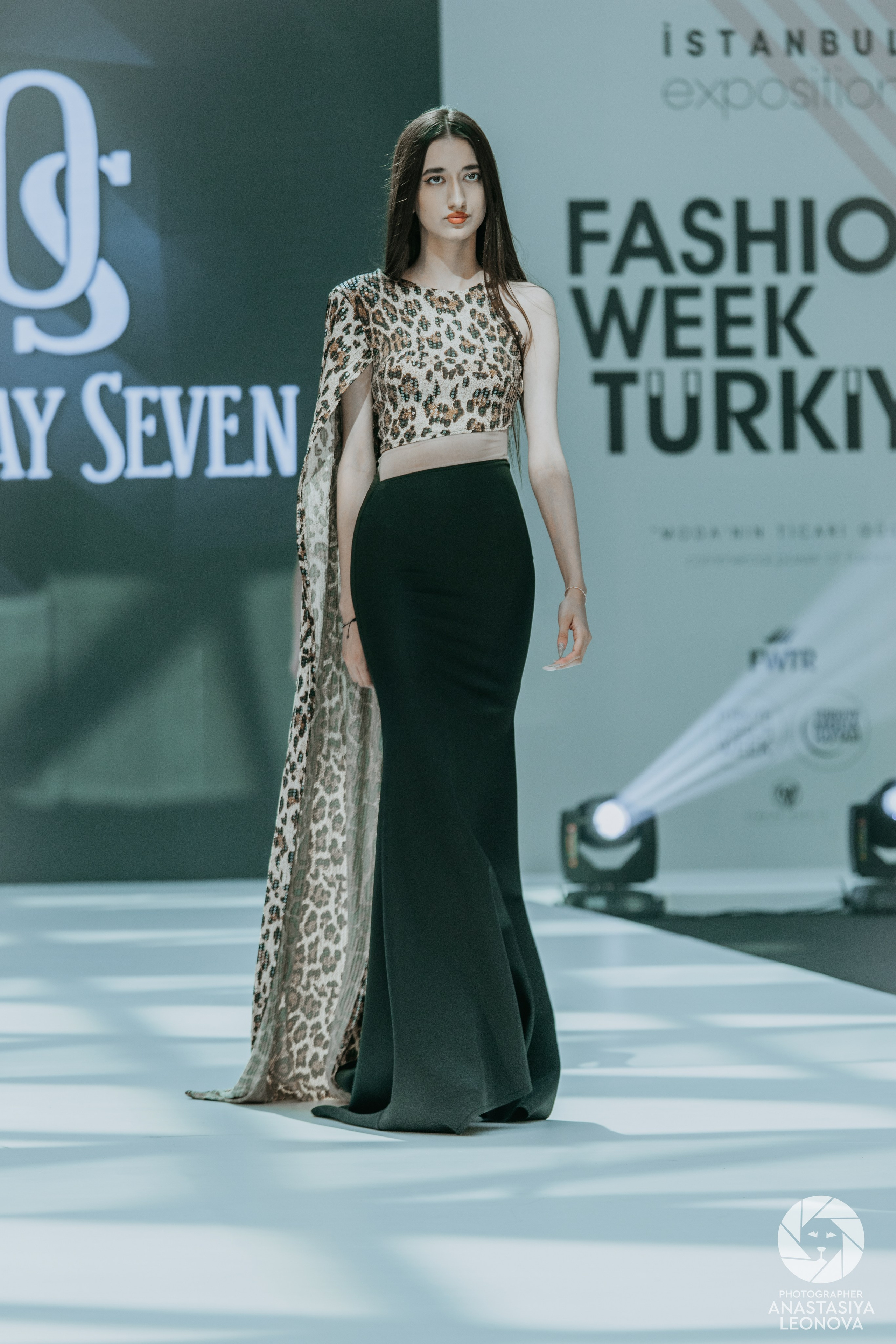 Fashion Week Türkiye [spring, 2025]. Anastasia Leonowa