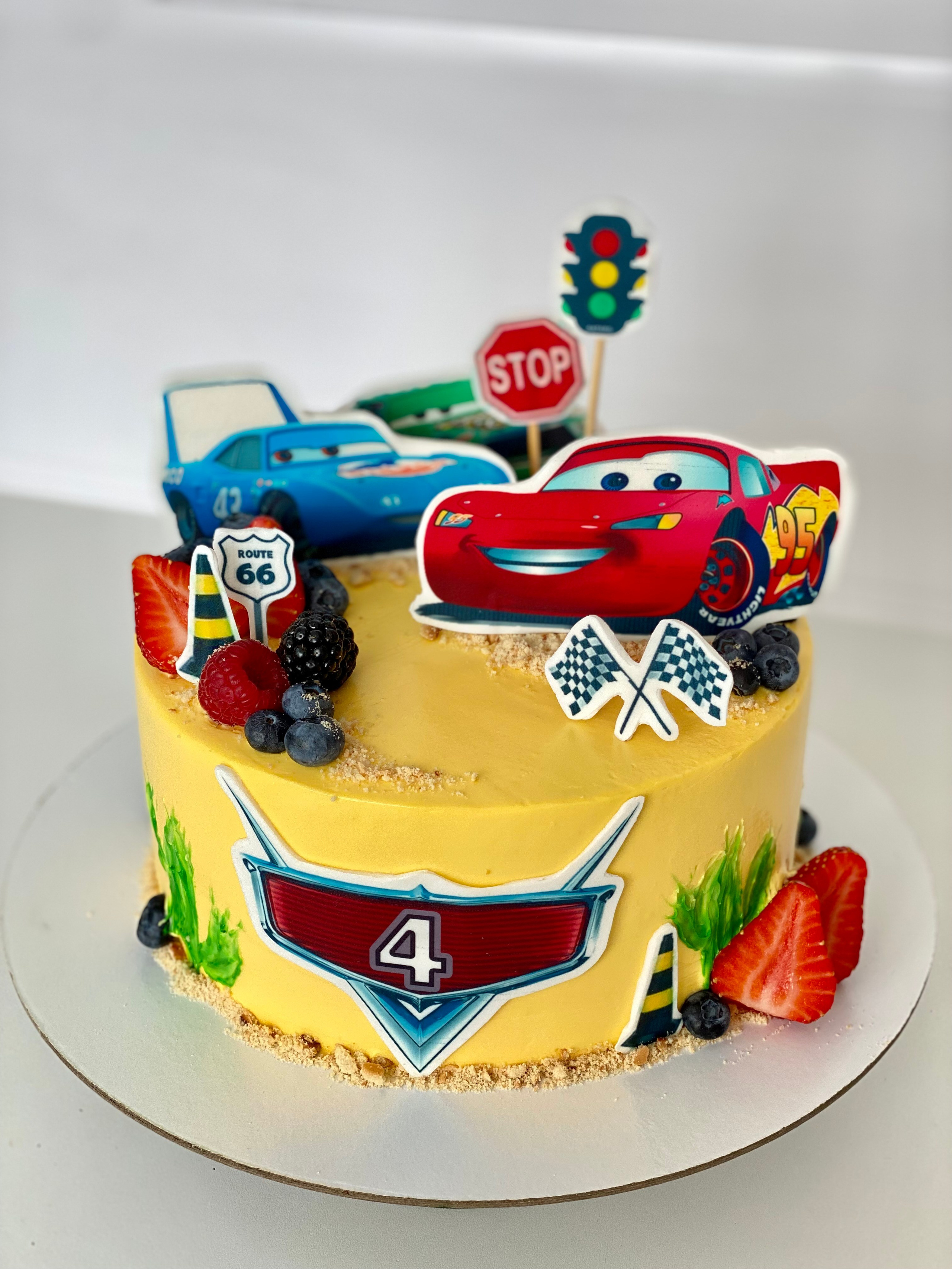 Торты. Katyasugarsugar капкейки, зефир, торты Москва