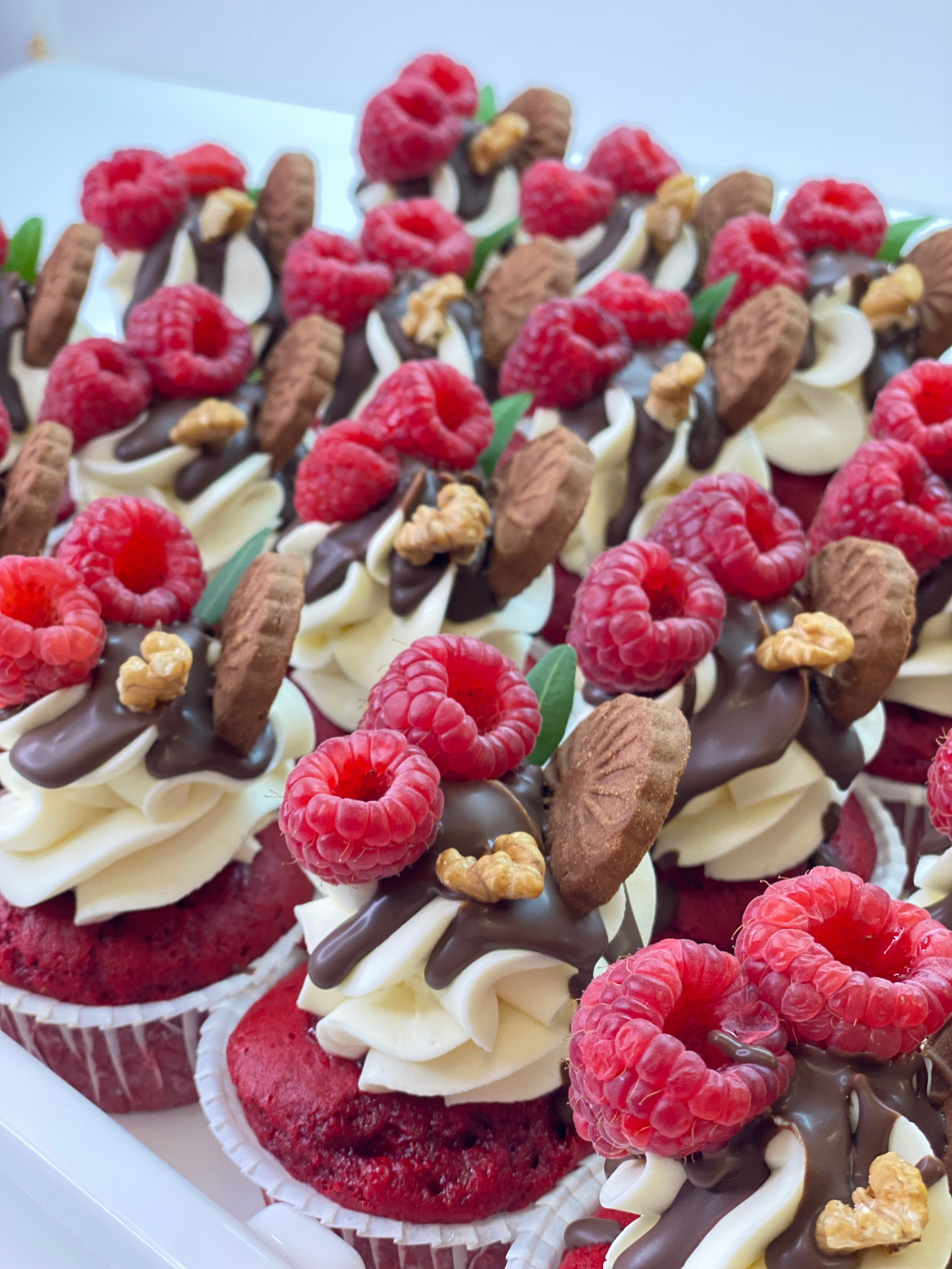 Капкейки фуршетные. Katyasugarsugar капкейки, зефир, торты Москва