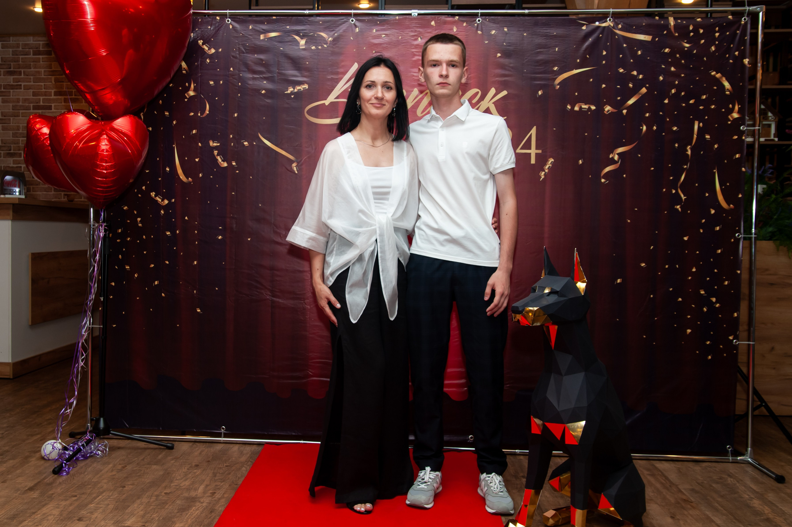 Выпускной МАОУ СОШ № 17 им. Эдуарда Есаяна. Свадебный и семейный фотограф Денис Лукьянов в Краснодаре, Краснодарском крае и Республике Крым