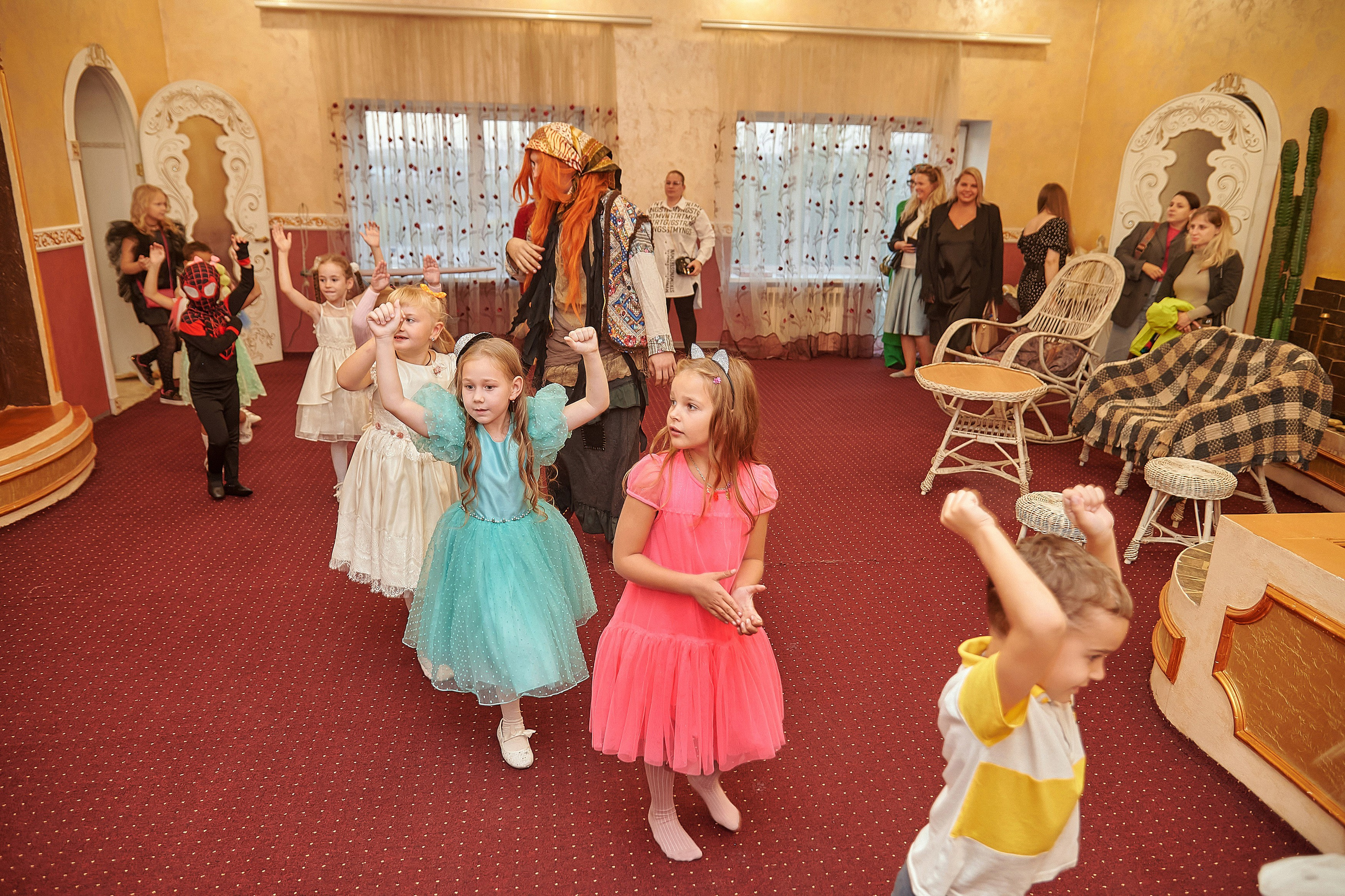 Портфолио репортажной фотосъёмки: Звёздный Дом Деда Мороза. Фотограф Яковлев Роман — Красноярск