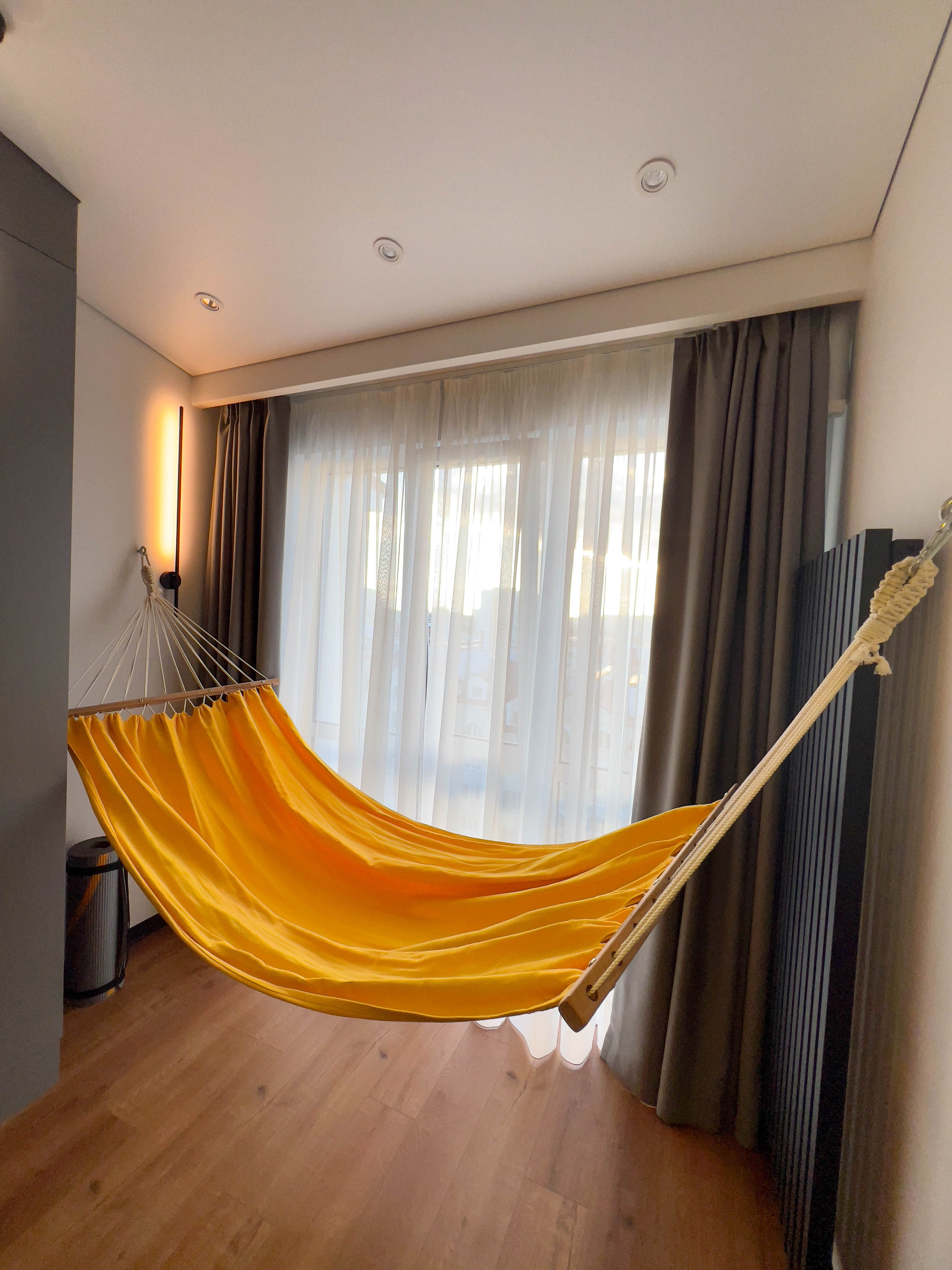 The apartment is on two levels. Fotograf Dmitrii Donets