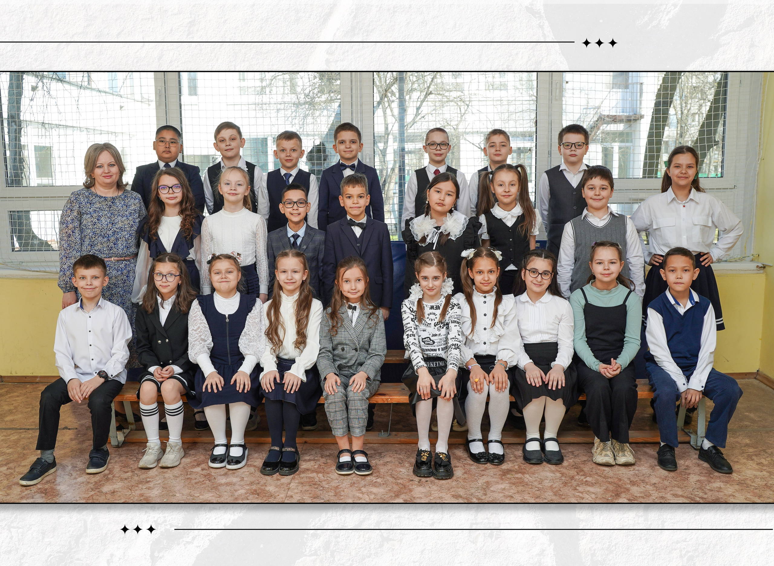 Современные выпускные альбомы для начальной школы — свежие идеи и креативные сюжеты для фотосъёмки 1 и 4 классов в школе и в студии. Авторские выпускные альбомы для детских садов, начальной и старшей школы в Москве и московской области