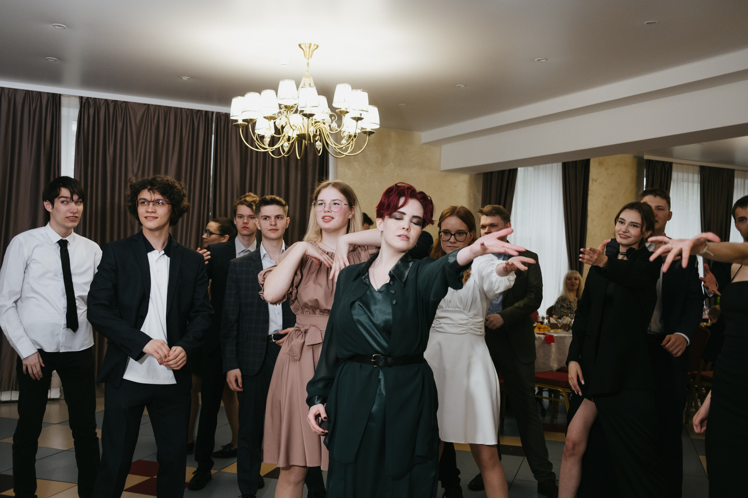 Выпускной 11 класс школы № 30. Свадебный и репортажной фотограф Денис Ожигин в Краснодаре и Краснодарском крае