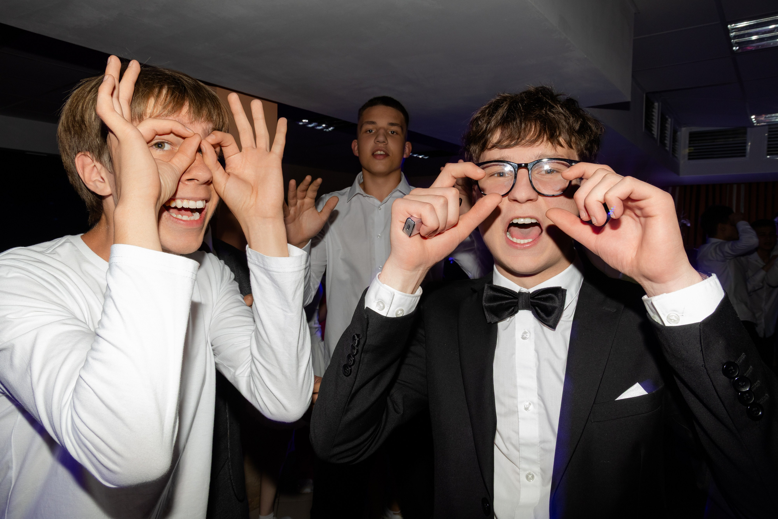 Школьный выпускной 2025 год в Минске, Беларуси. Свадебный фотограф в Минске/Беларуси Сергей Спиридонов