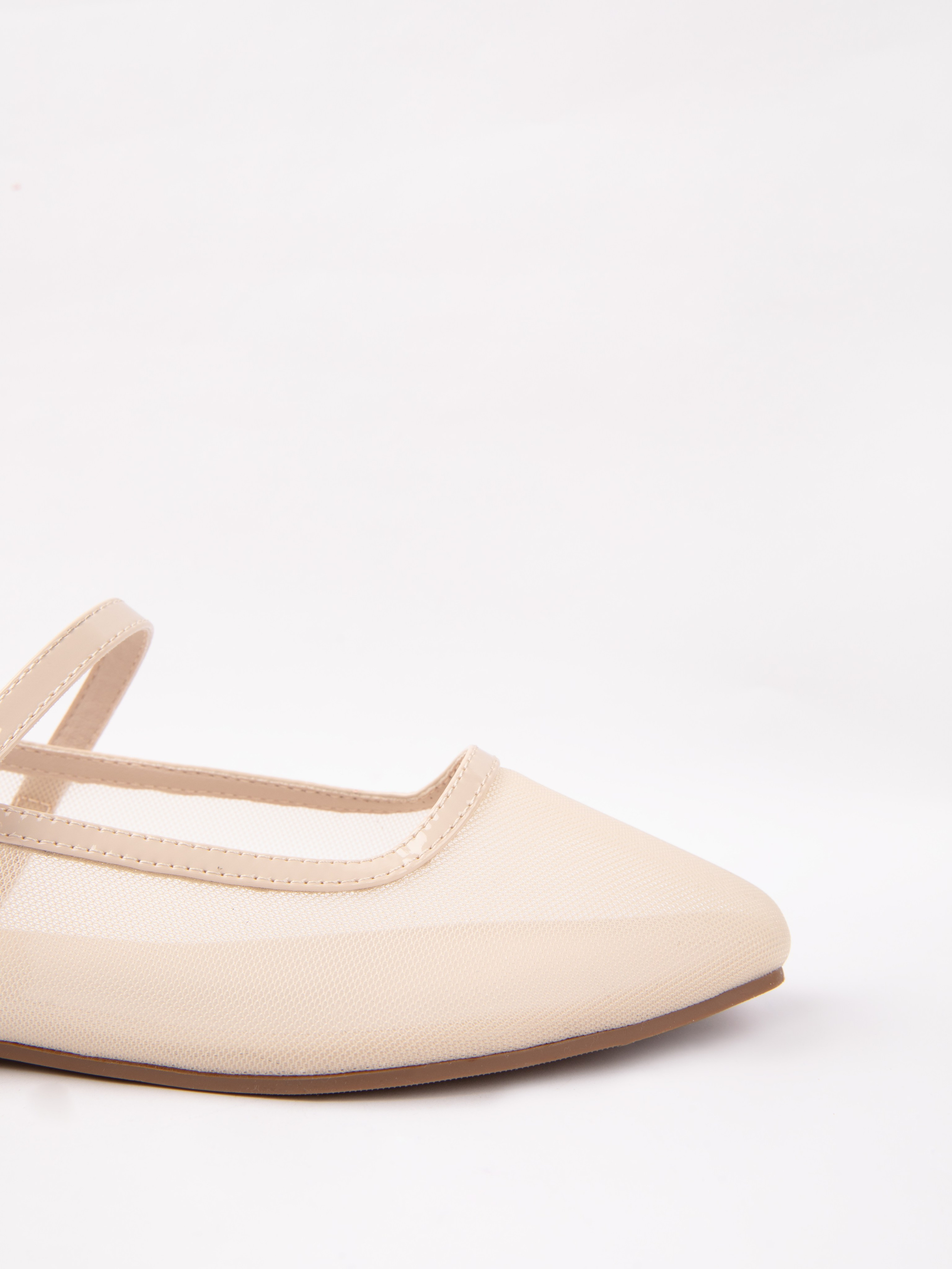 Туфли женские. Фотостудия предметной и модельной съёмки для маркетплейсов