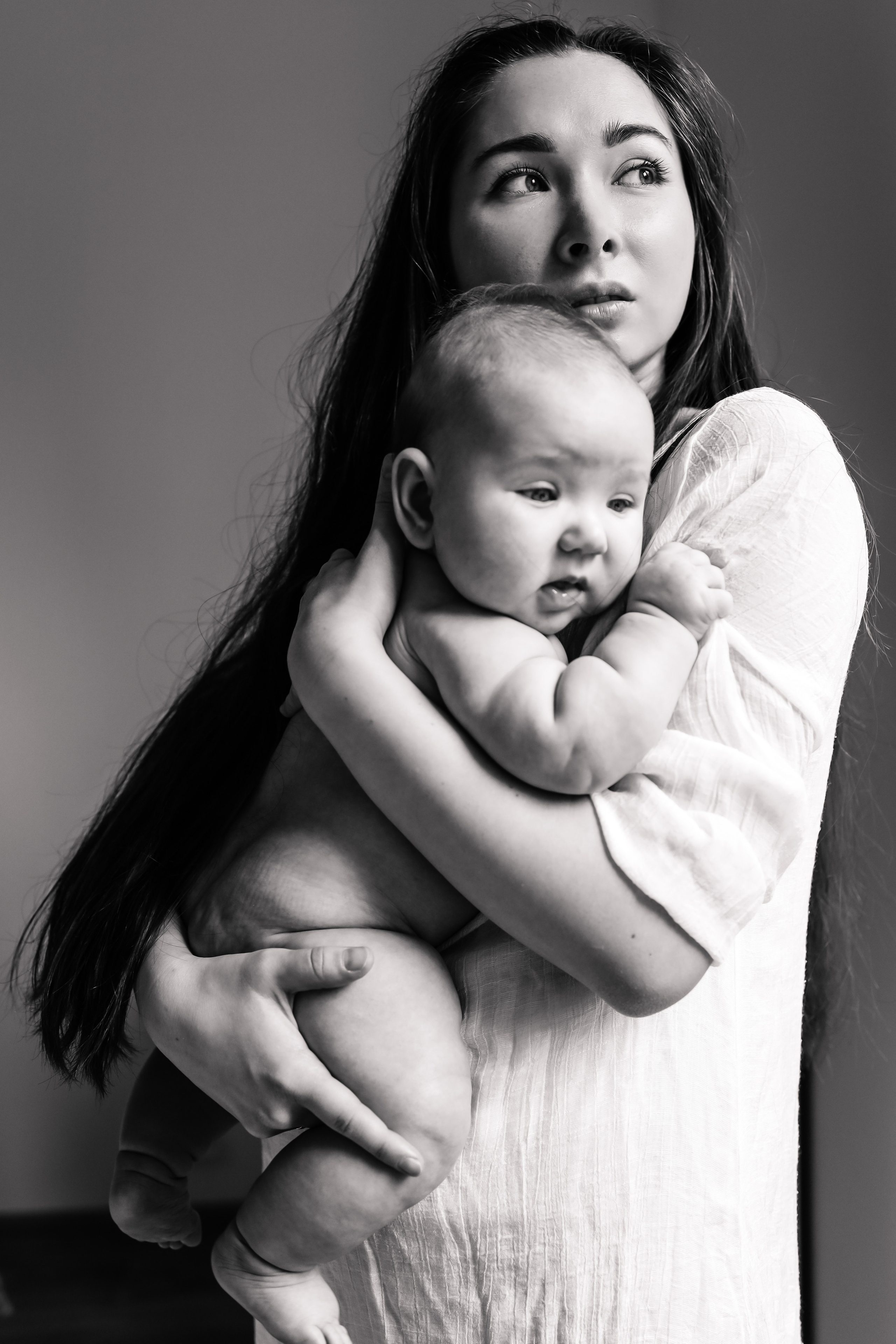мама и малыш черно белая фотография малыш голый
