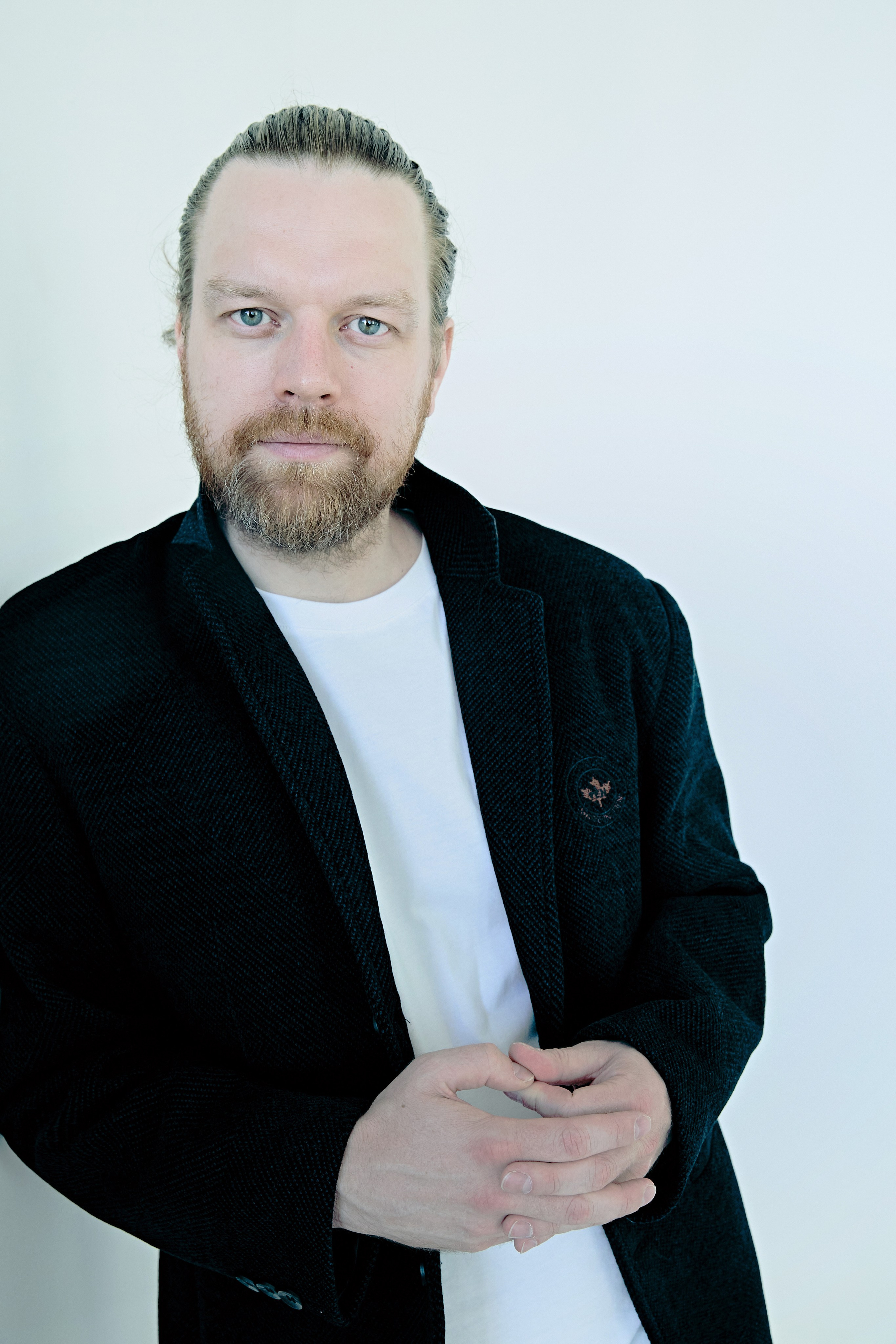 ARTEM. Yulia Otroschenko