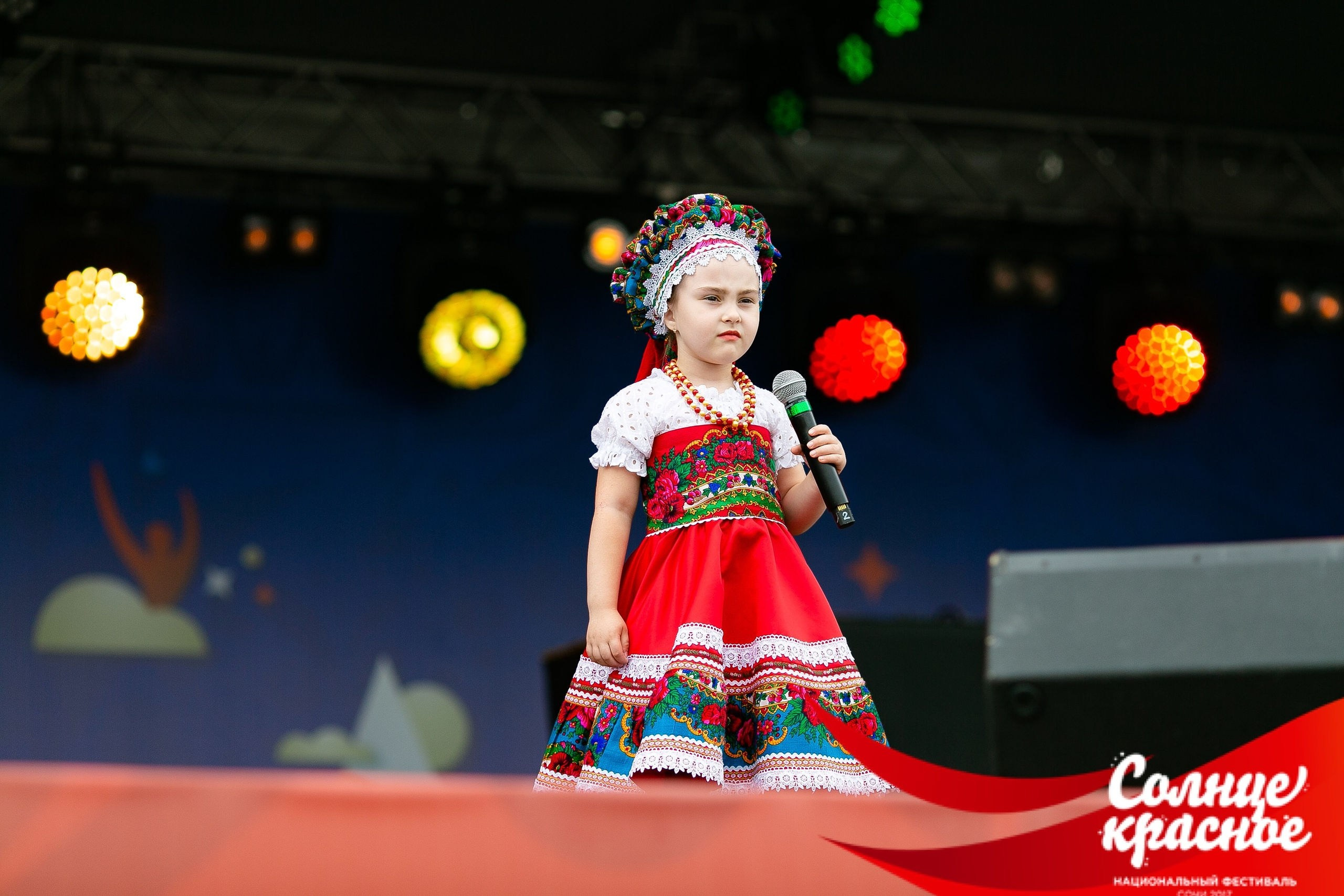 Репортажная фотосъемка детских музыкально-танцевальных фестивалей. Репортажный фотограф | Роза Хутор Красная Поляна Сочи Сириус