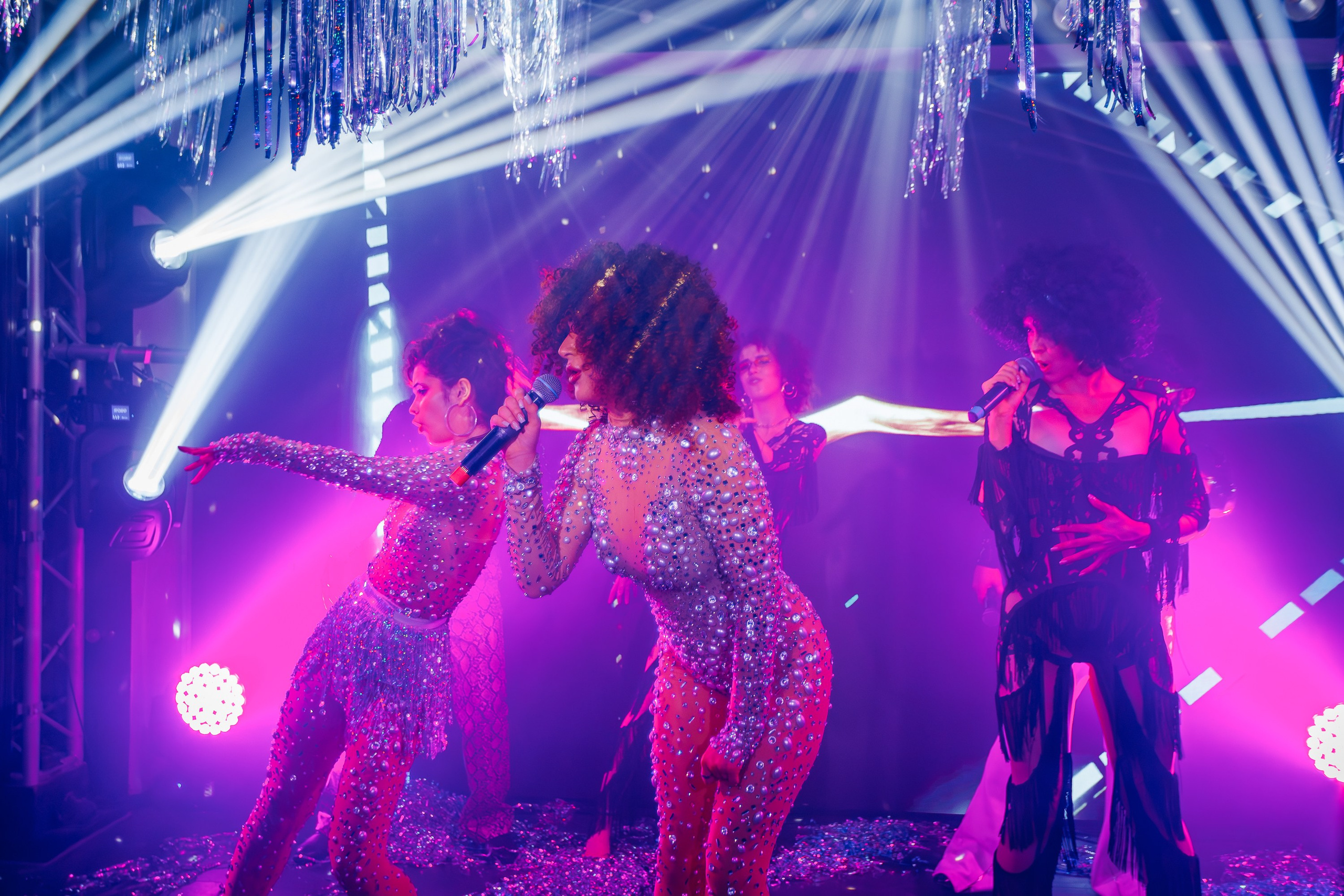 «Magic of BONEY`M «_Чайка на пляже_Ялта_06.12.2025 г. Аминов Руслан | Фотограф