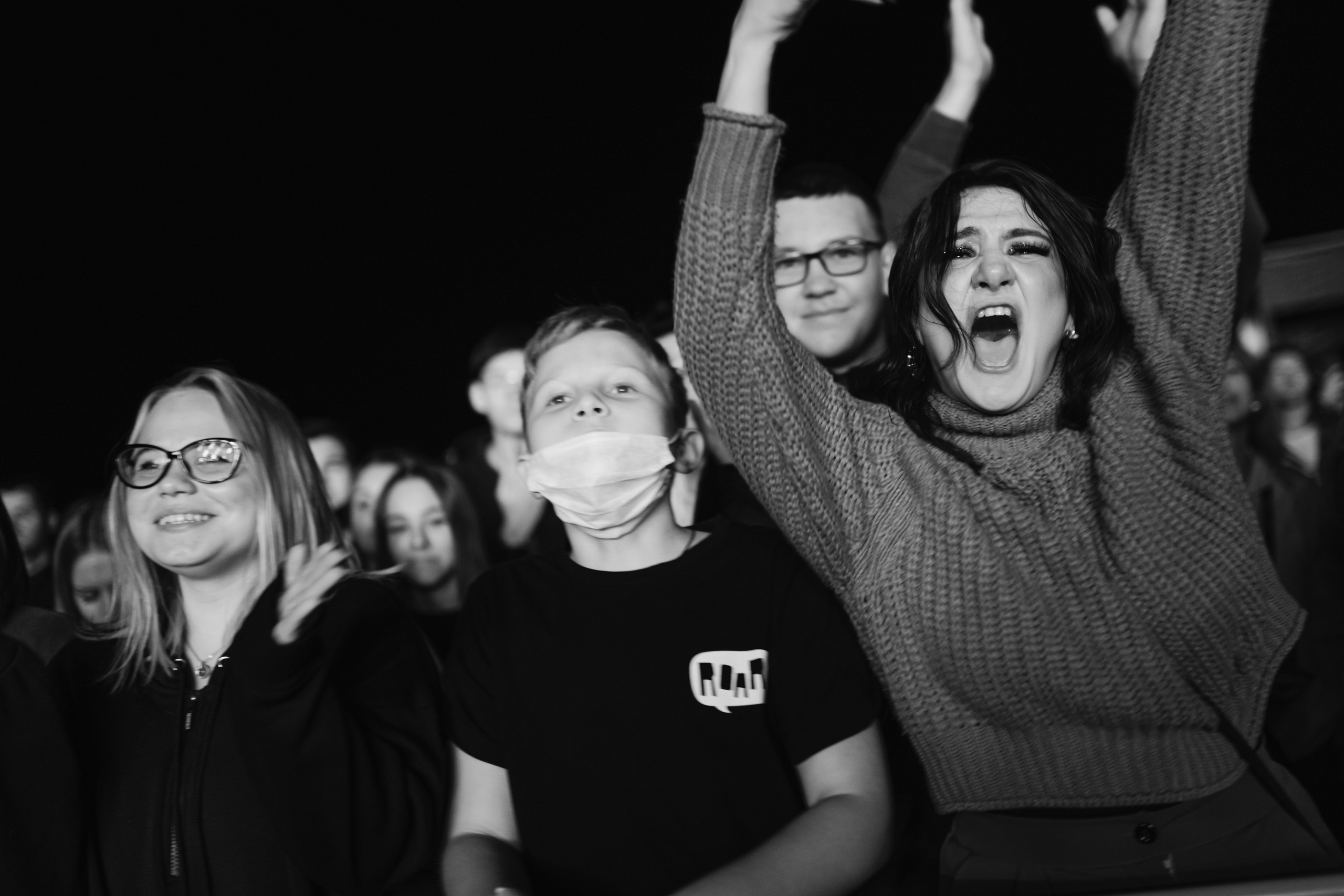 Концерт АИГЕЛ и Zventa Sventana. Евгений Бреча. Коммерческий и бэкстейдж фотограф в Москве